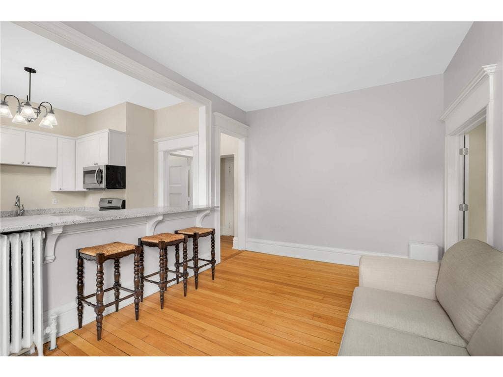 579 Summit Avenue, #105, 101, Saint Paul, MN 55102 579 Summit Avenue, #105, 101, Saint Paul, MN 55102