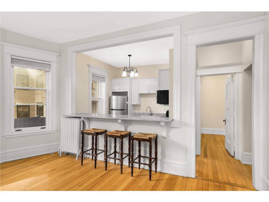 579 Summit Avenue, #105, 101, Saint Paul, MN 55102 579 Summit Avenue, #105, 101, Saint Paul, MN 55102
