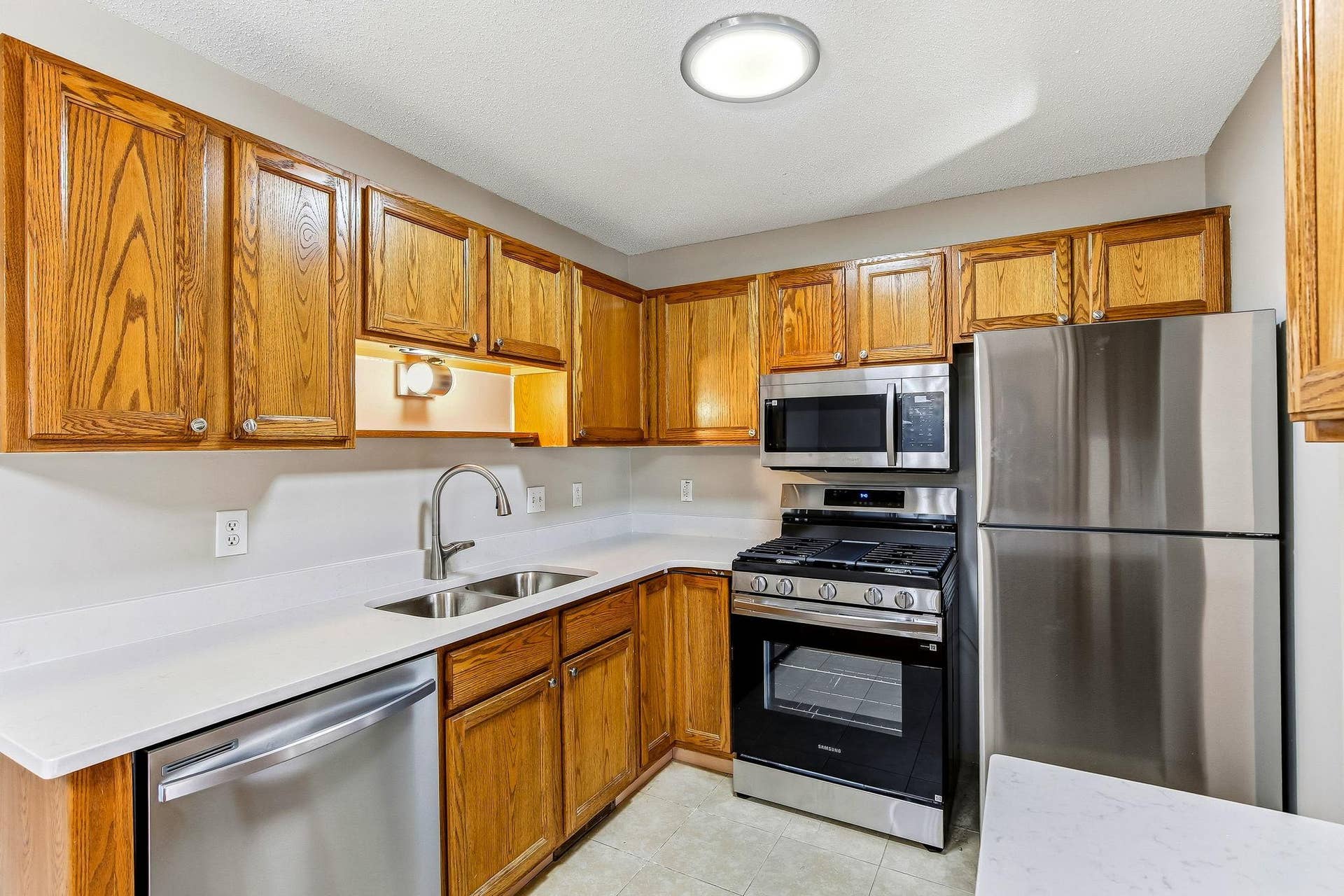 494 Appleblossom Lane, Shakopee, MN 55379 494 Appleblossom Lane, Shakopee, MN 55379