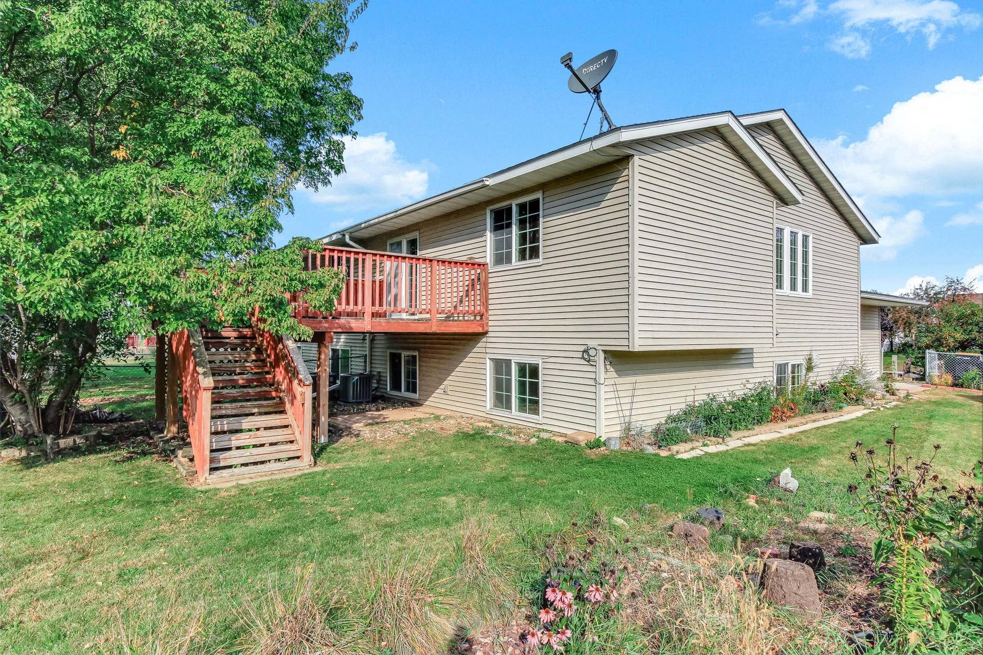 494 Appleblossom Lane, Shakopee, MN 55379 494 Appleblossom Lane, Shakopee, MN 55379
