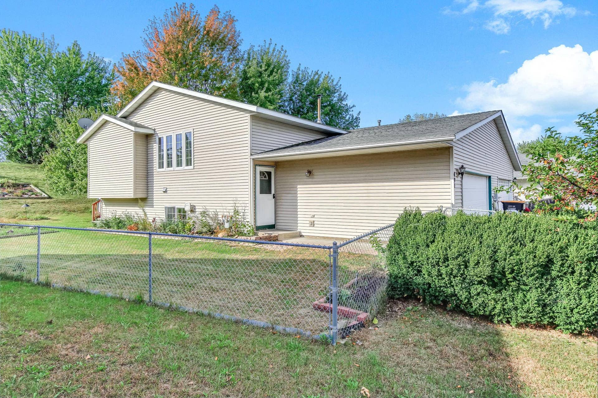494 Appleblossom Lane, Shakopee, MN 55379 494 Appleblossom Lane, Shakopee, MN 55379