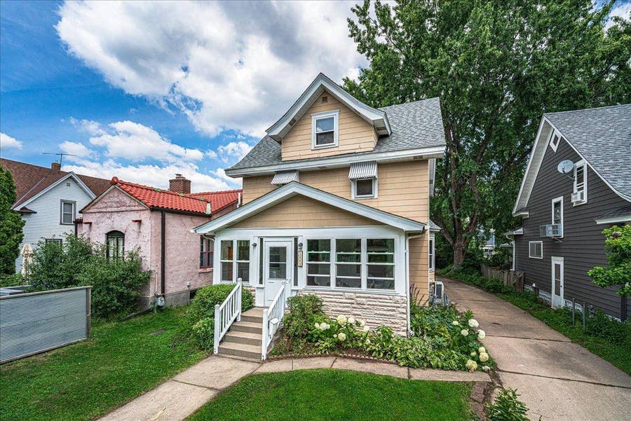 Property photo for 1263 Minnehaha Avenue W, Saint Paul, MN