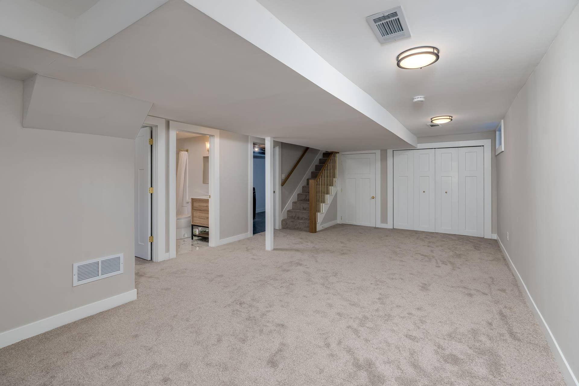 933 Thompson Ravine Road, Mankato, MN 56001 933 Thompson Ravine Road, Mankato, MN 56001