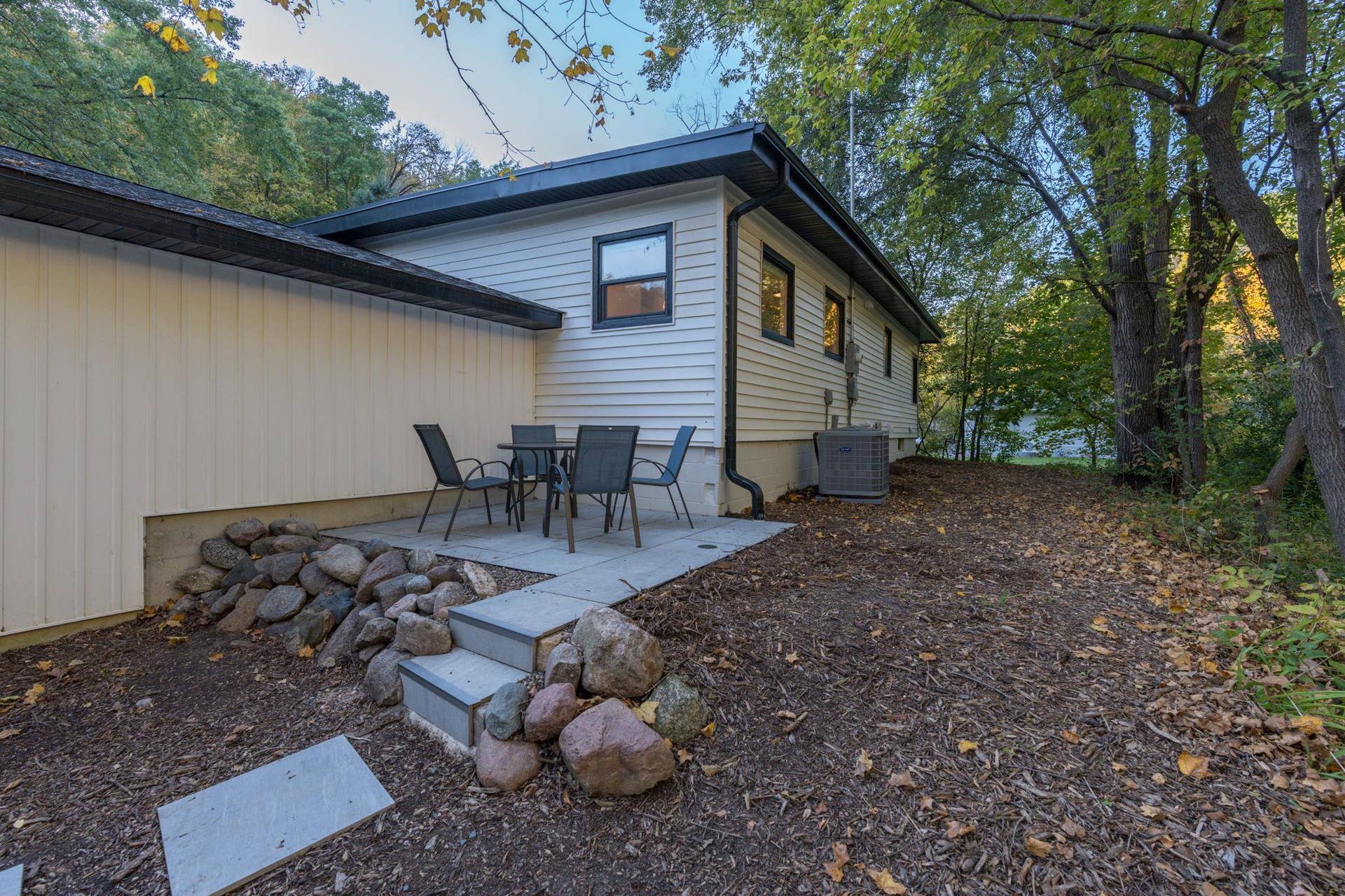 933 Thompson Ravine Road, Mankato, MN 56001 933 Thompson Ravine Road, Mankato, MN 56001