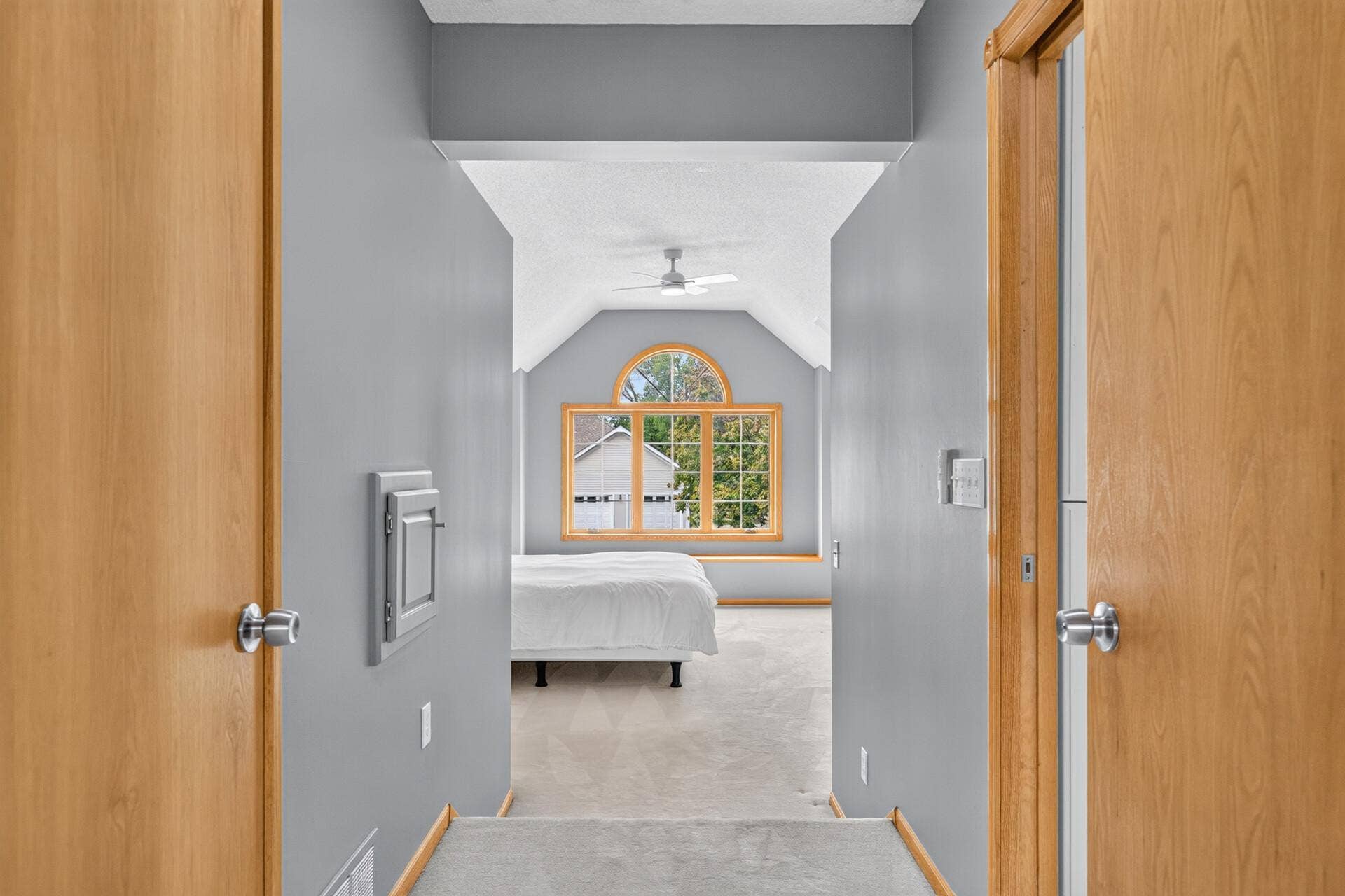6585 Promontory Drive, Eden Prairie, MN 55346 6585 Promontory Drive, Eden Prairie, MN 55346