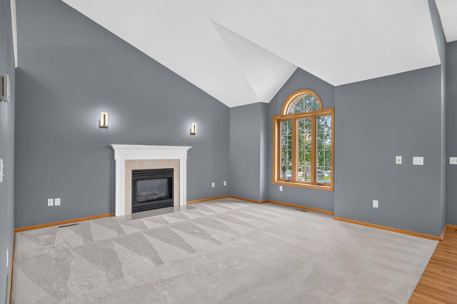 6585 Promontory Drive, Eden Prairie, MN 55346 6585 Promontory Drive, Eden Prairie, MN 55346