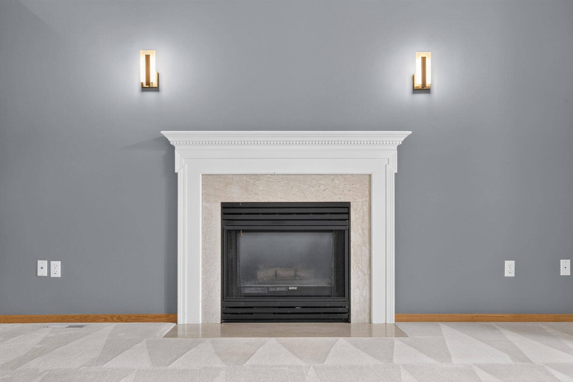 6585 Promontory Drive, Eden Prairie, MN 55346 New Sconce Lighting