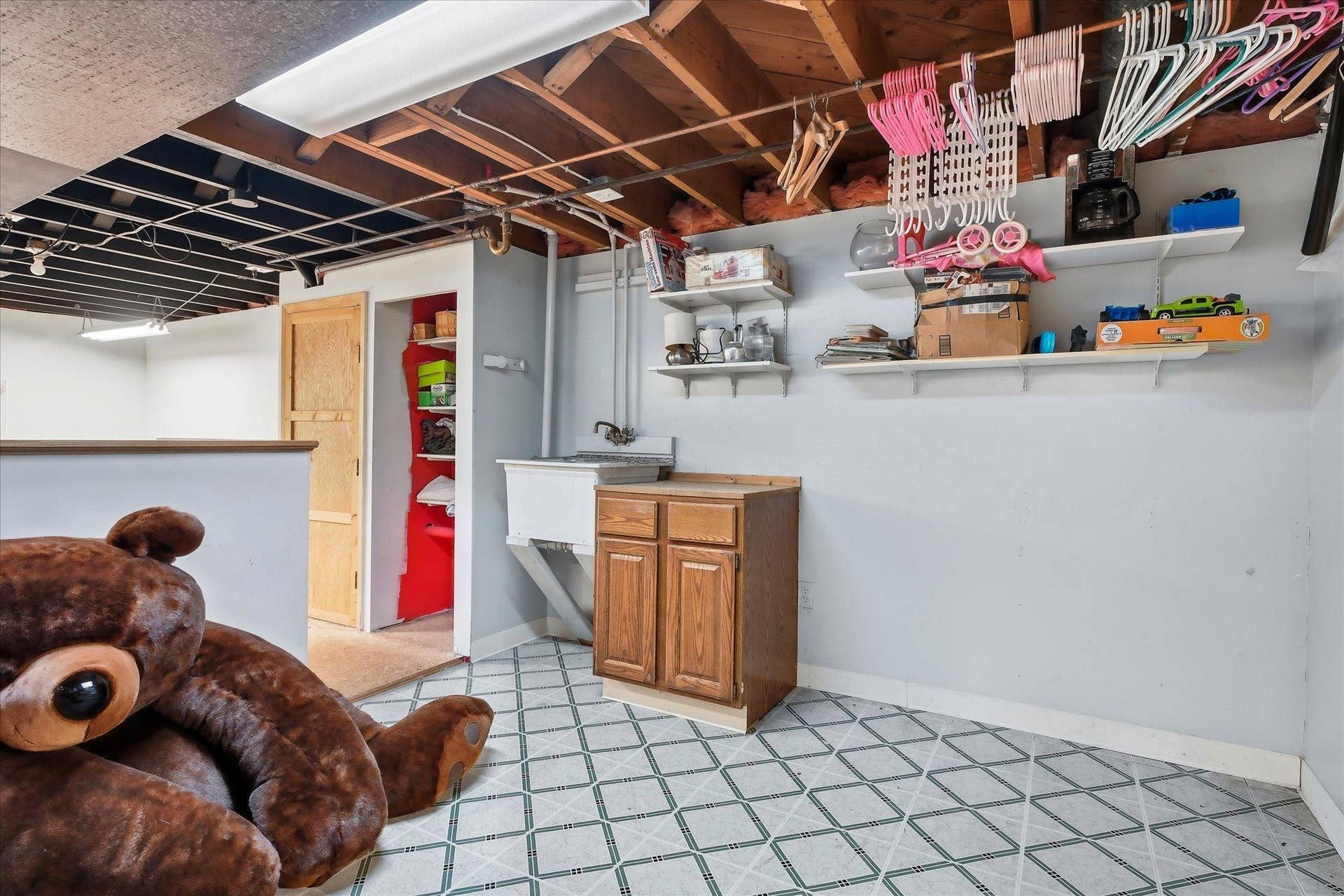 4840 N 6th Street, 41, Minneapolis, MN 55430 The spacious lower level offers plenty of room to grow, with generous unfinished space ready for your ideas.