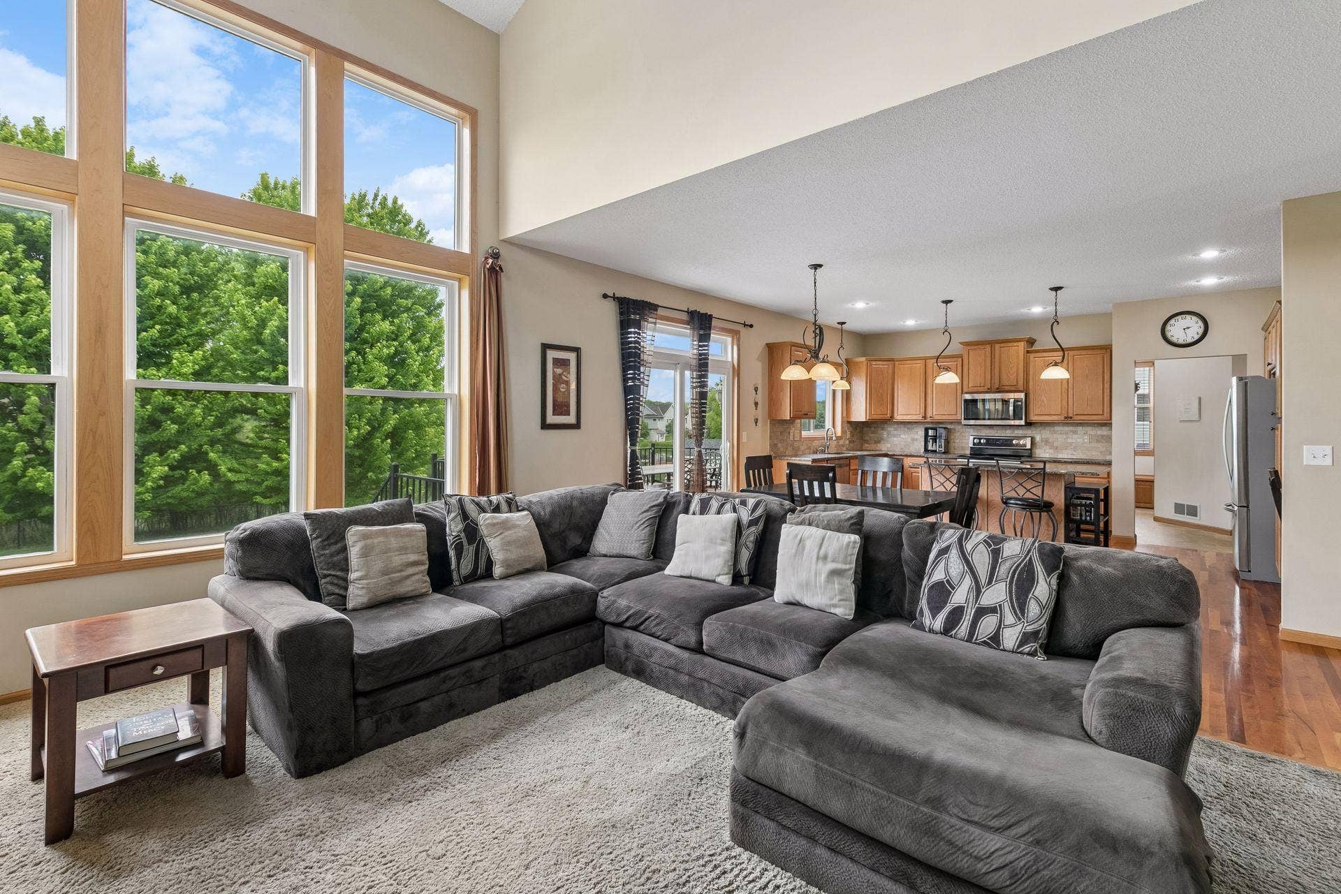 18618 Dunbury Avenue, Farmington, MN 55024