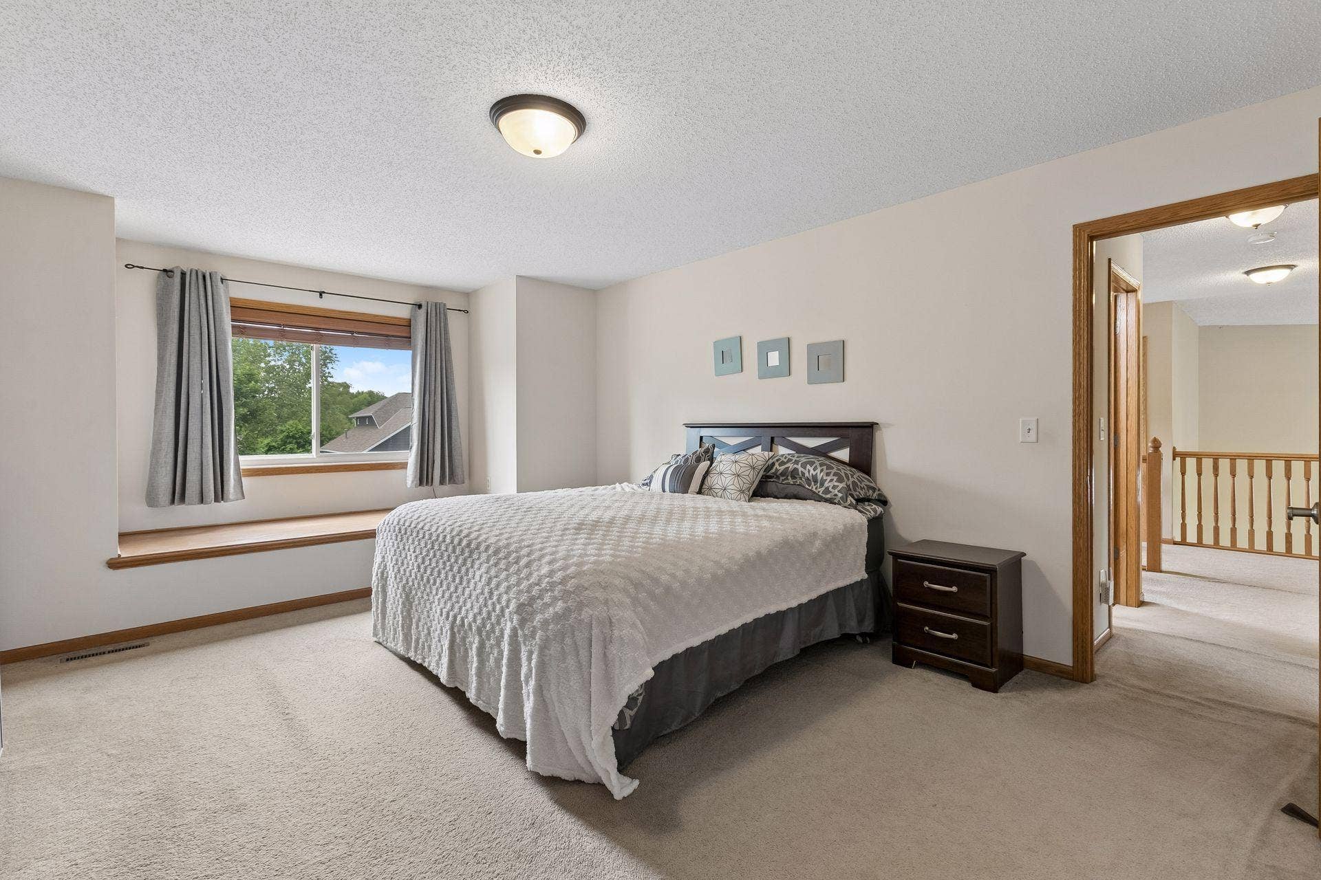 18618 Dunbury Avenue, Farmington, MN 55024