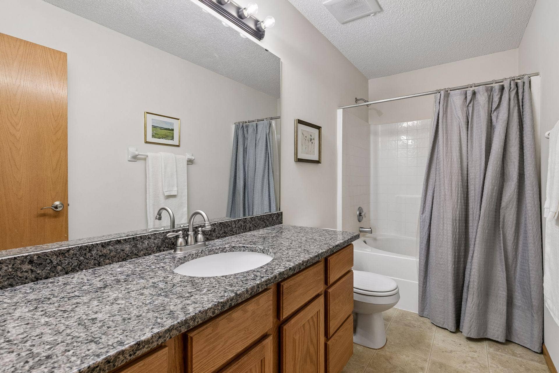 18618 Dunbury Avenue, Farmington, MN 55024