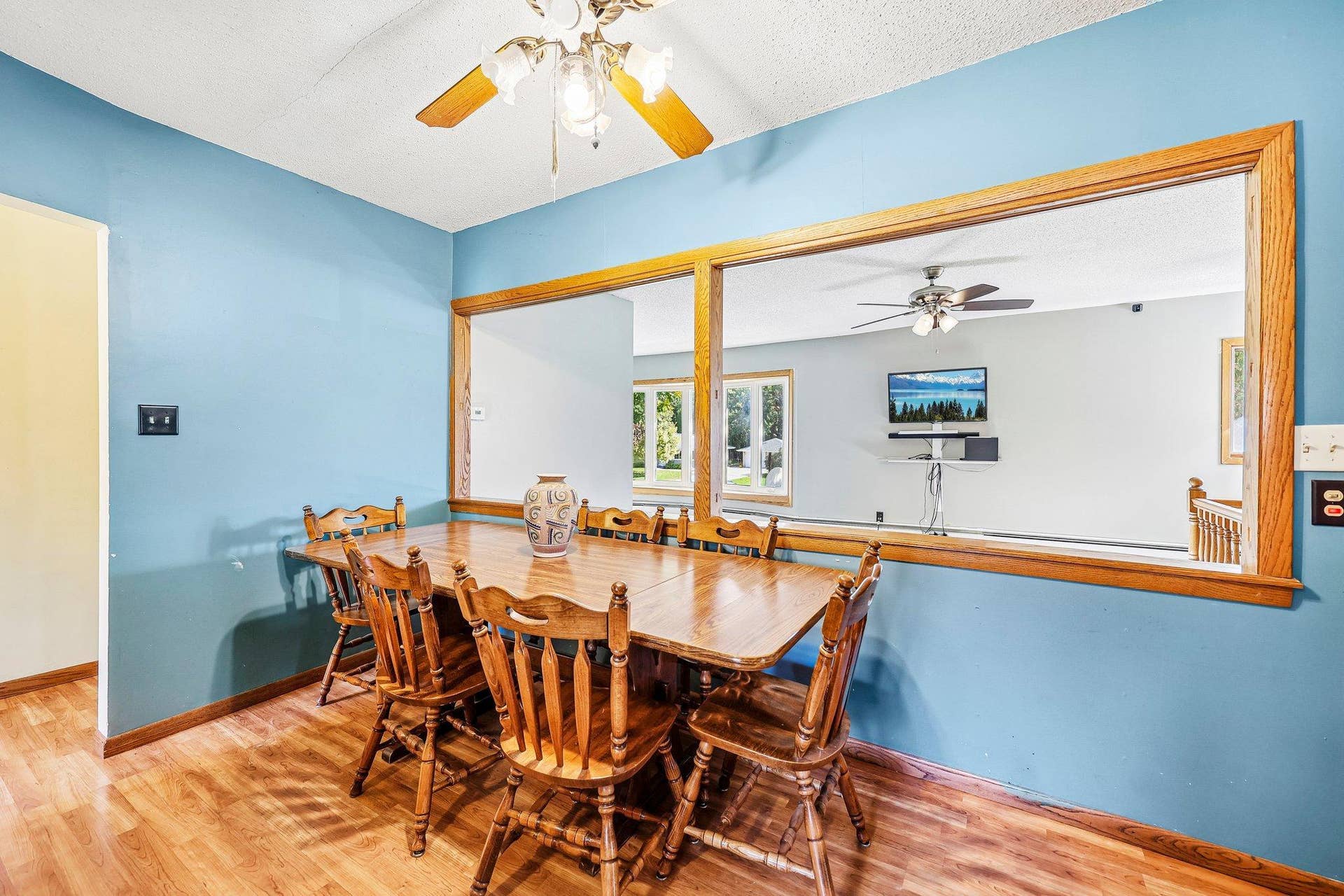 2347 Western Avenue N, Roseville, MN 55113 2347 Western Avenue N, Roseville, MN 55113