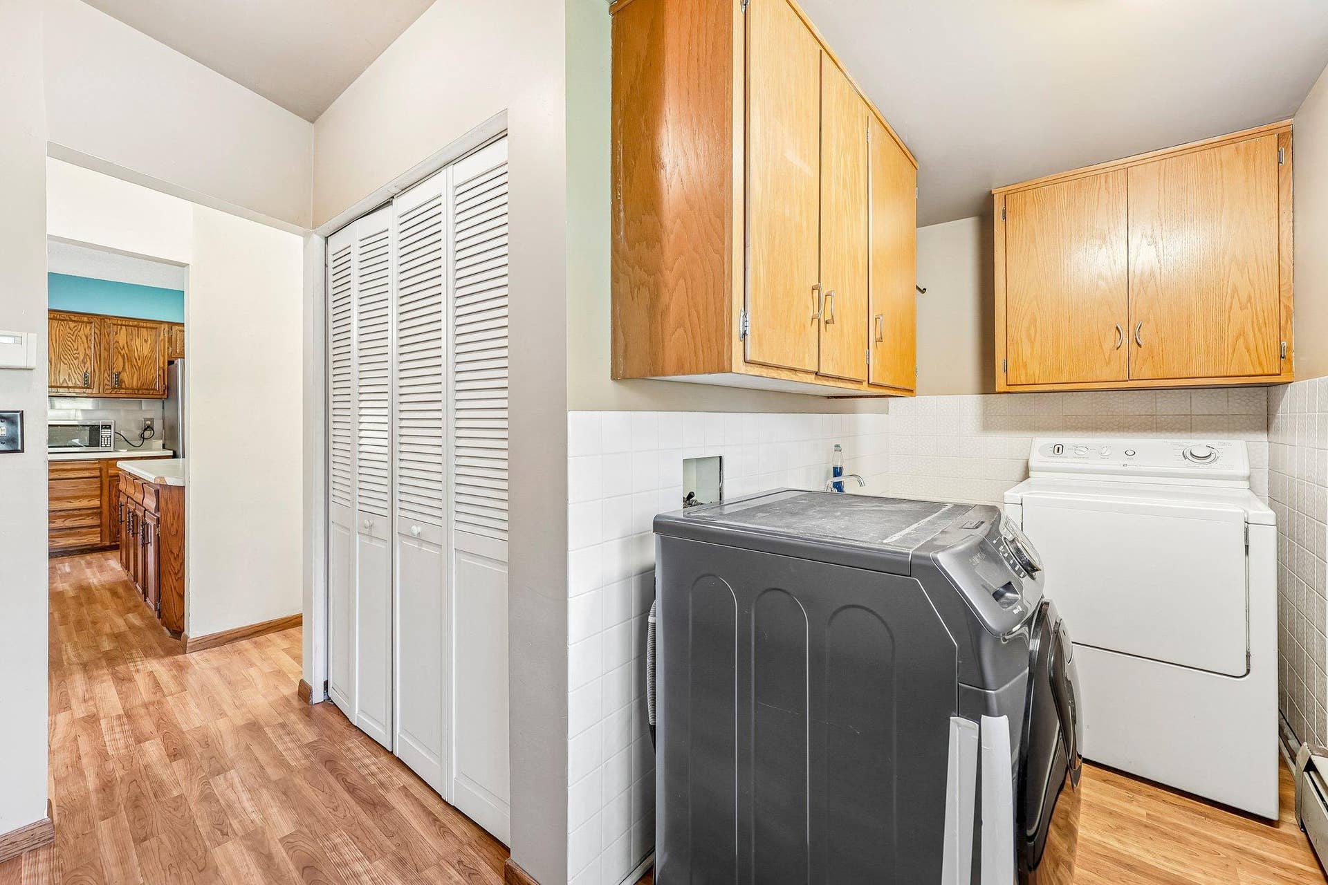 2347 Western Avenue N, Roseville, MN 55113 2347 Western Avenue N, Roseville, MN 55113