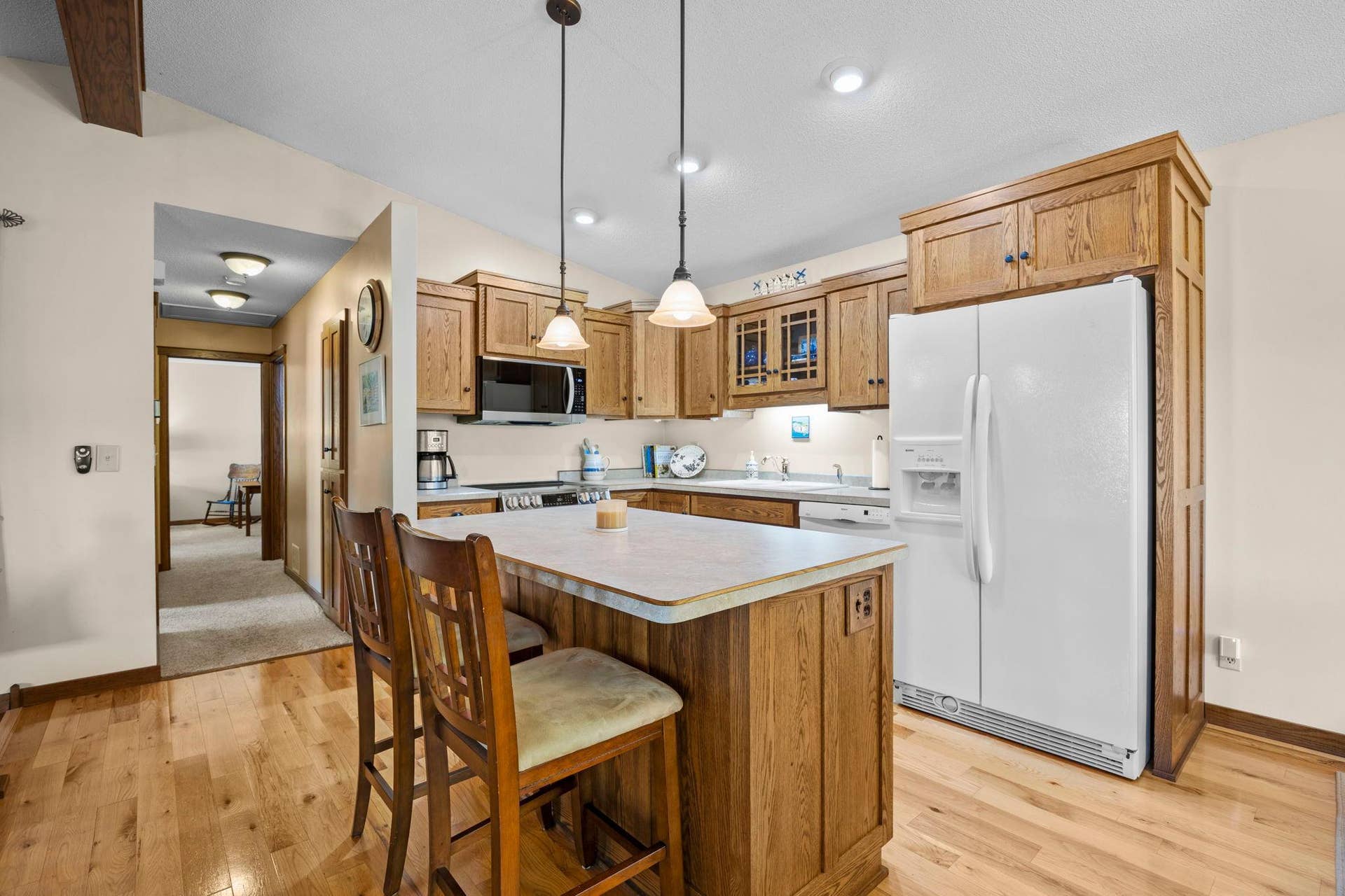 4146 Goldenrod Lane N, Plymouth, MN 55441 4146 Goldenrod Lane N, Plymouth, MN 55441