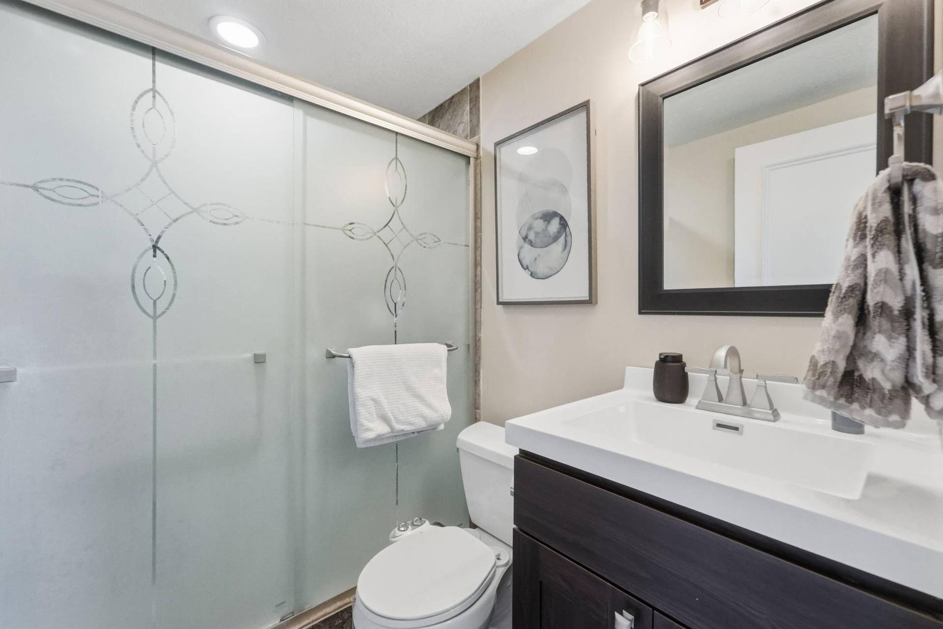 4492 Clover Lane, Eagan, MN 55122 Bath with glass-door shower
