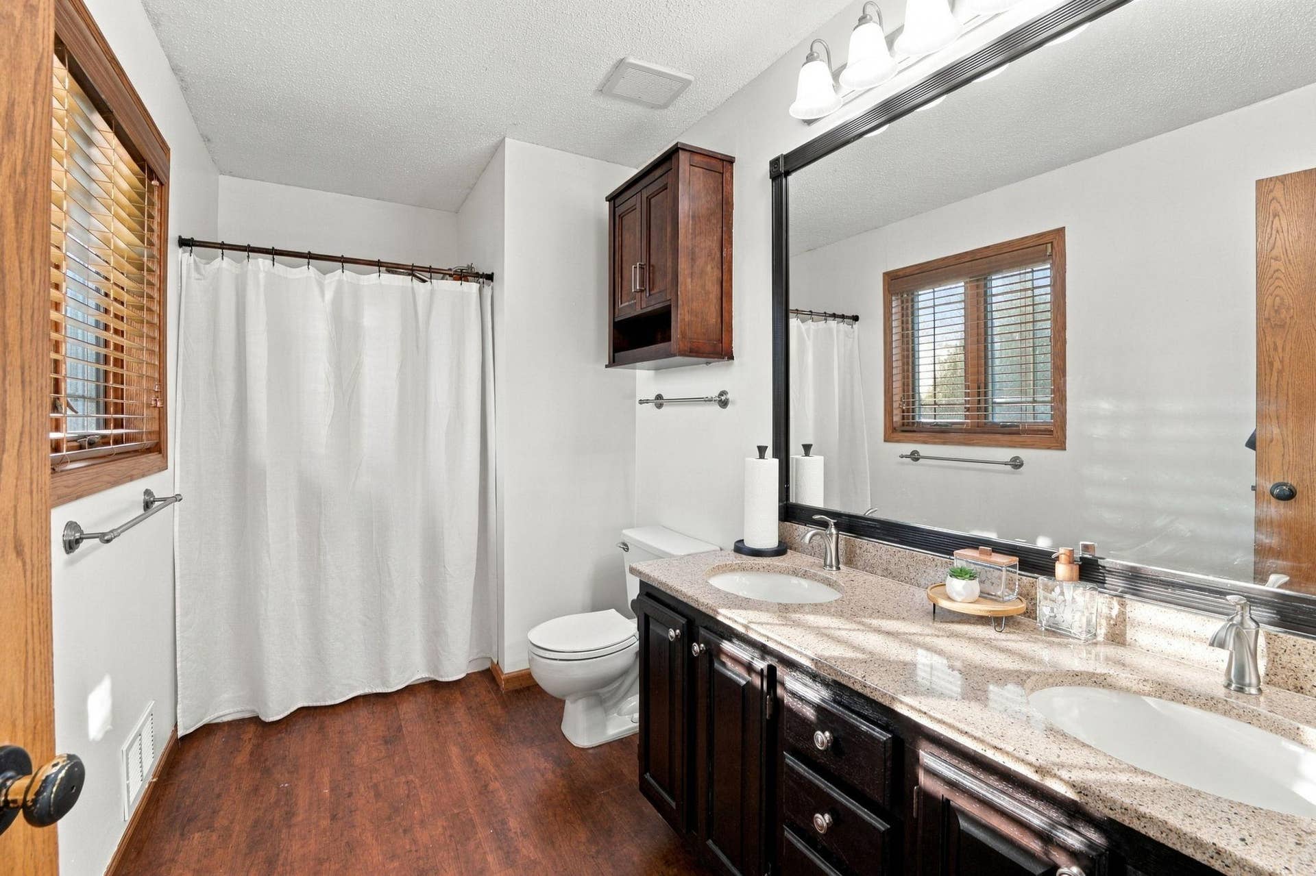 9078 Sierra Road, Woodbury, MN 55125 33-web-or-mls-_DSF0984.jpg