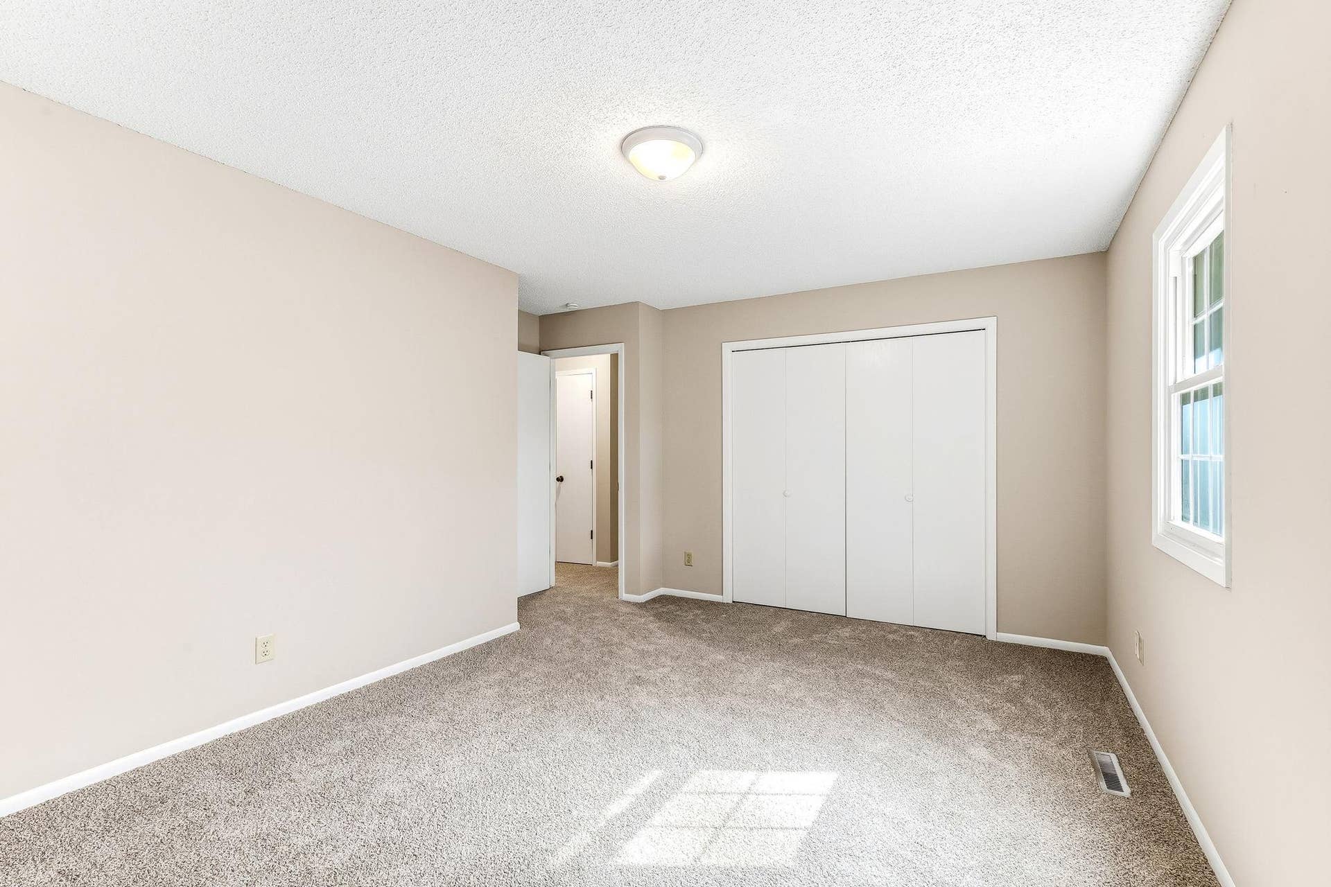 13205 W Manor Boulevard, Burnsville, MN 55337 13205 W Manor Boulevard, Burnsville, MN 55337