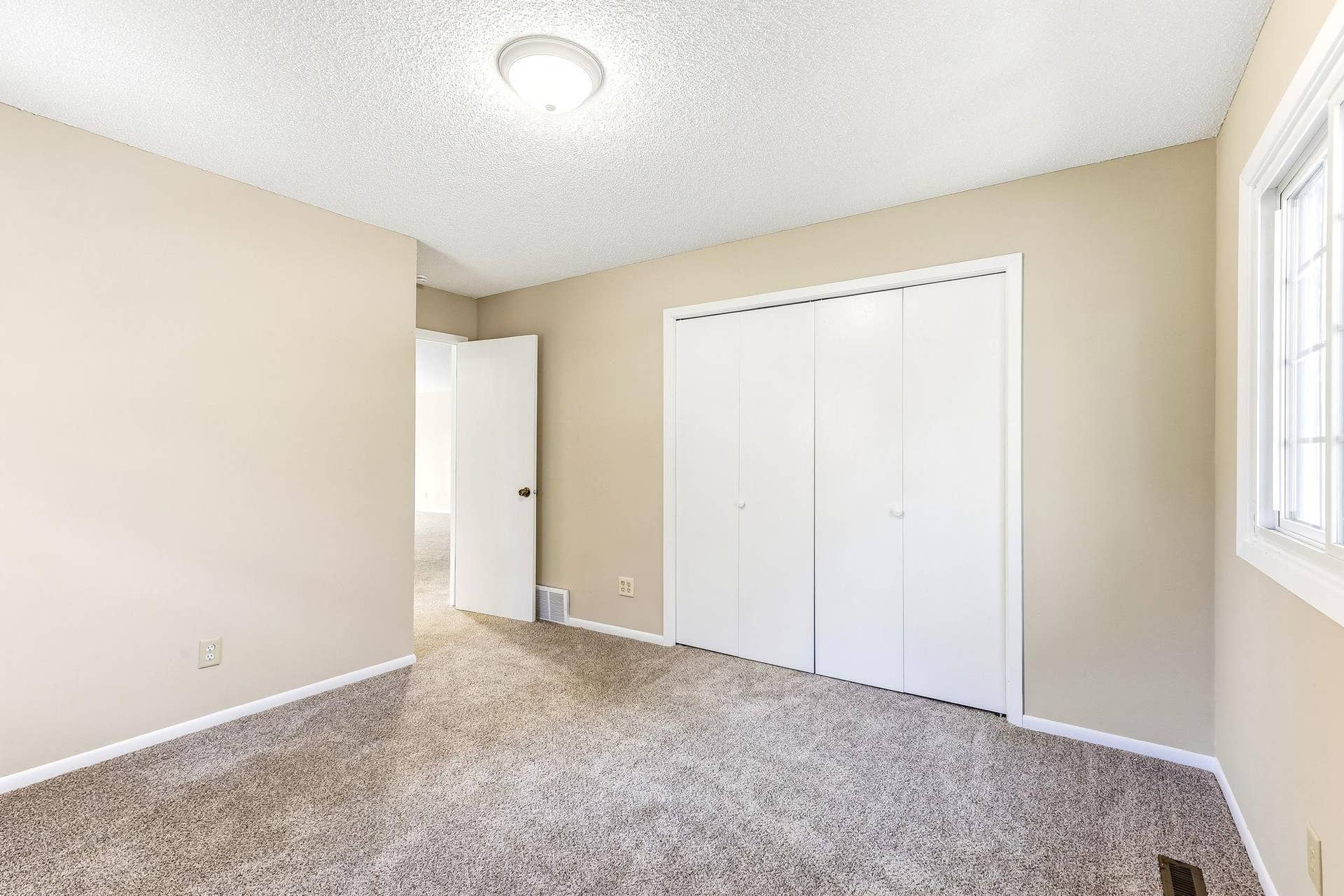 13205 W Manor Boulevard, Burnsville, MN 55337 13205 W Manor Boulevard, Burnsville, MN 55337