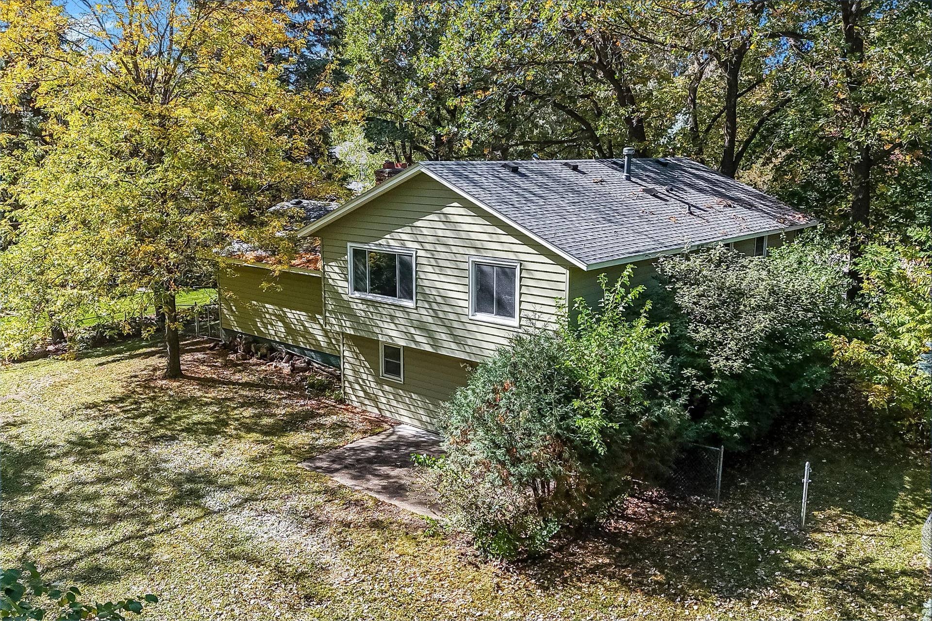 13205 W Manor Boulevard, Burnsville, MN 55337 13205 W Manor Boulevard, Burnsville, MN 55337