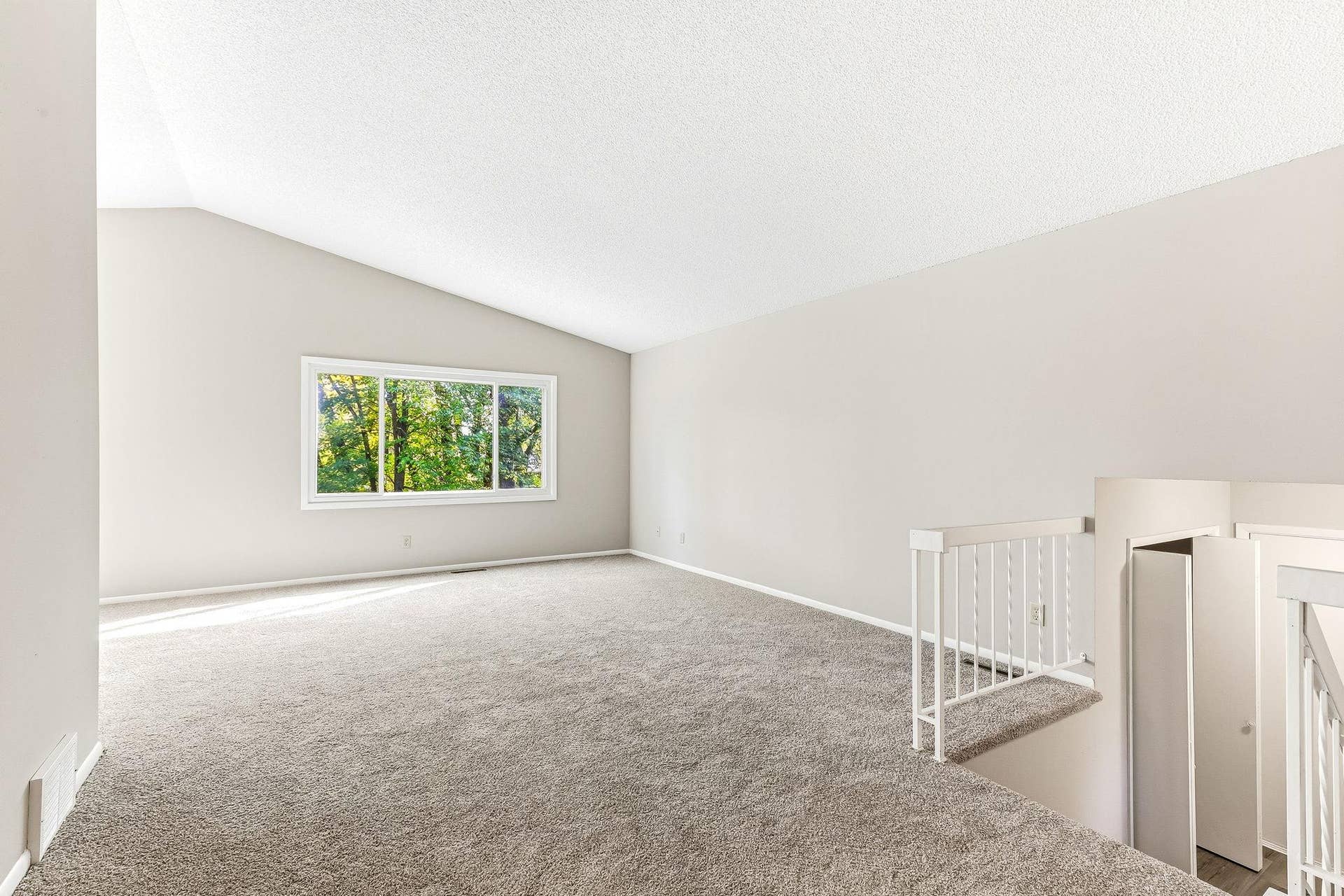 13205 W Manor Boulevard, Burnsville, MN 55337 13205 W Manor Boulevard, Burnsville, MN 55337