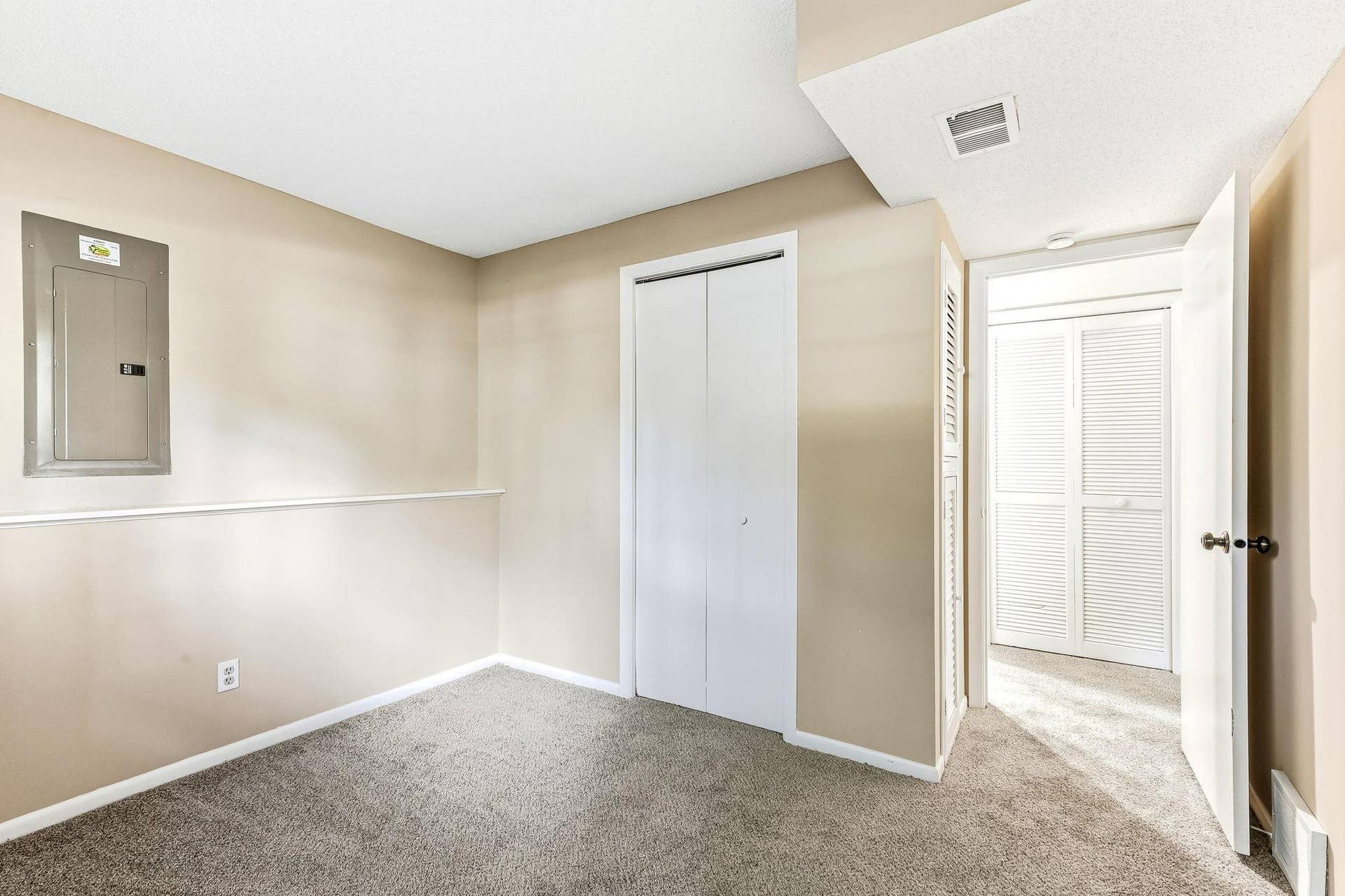 13205 W Manor Boulevard, Burnsville, MN 55337 13205 W Manor Boulevard, Burnsville, MN 55337