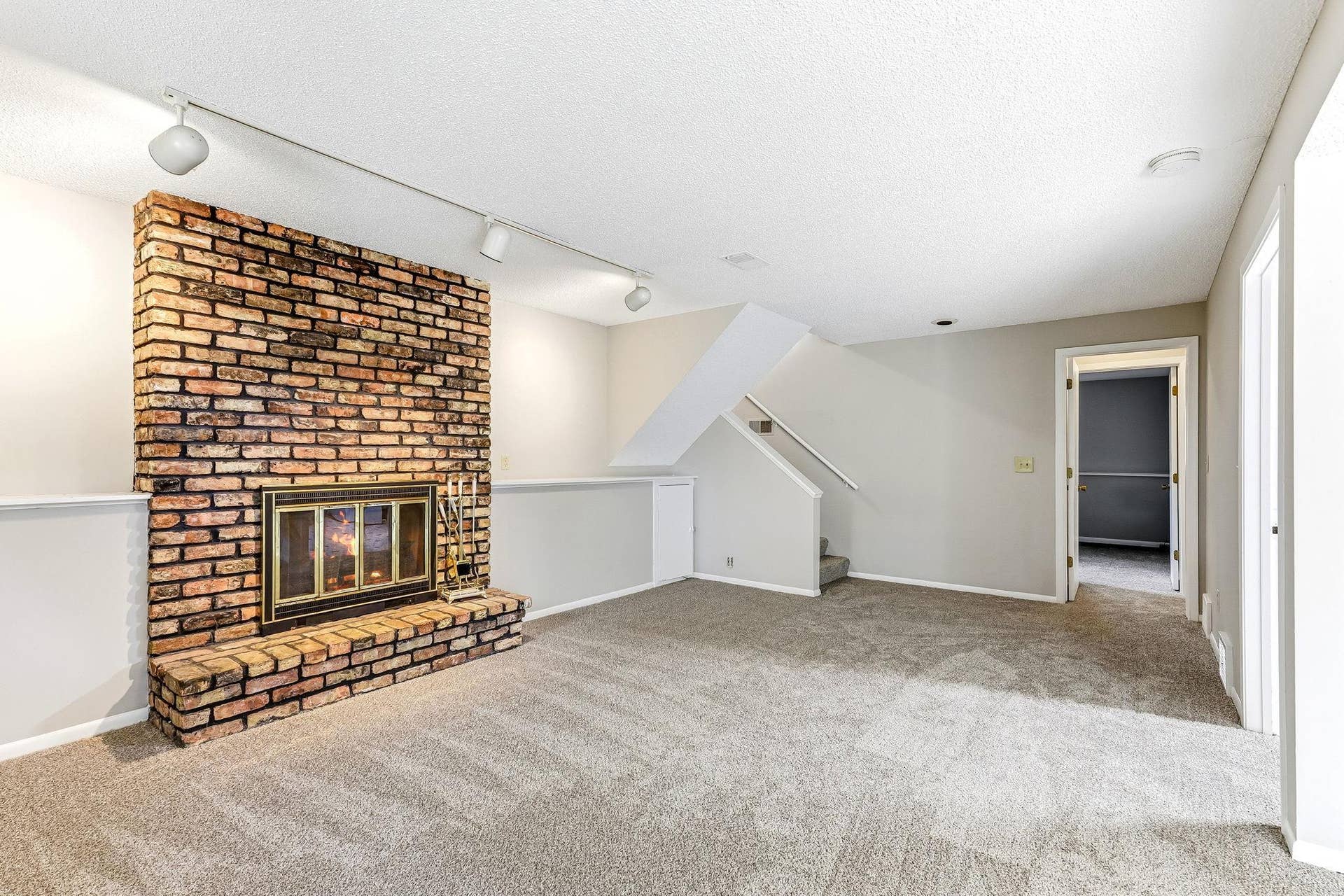 13205 W Manor Boulevard, Burnsville, MN 55337 13205 W Manor Boulevard, Burnsville, MN 55337