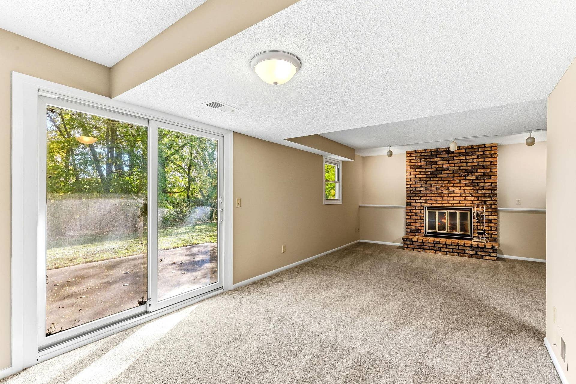 13205 W Manor Boulevard, Burnsville, MN 55337 13205 W Manor Boulevard, Burnsville, MN 55337