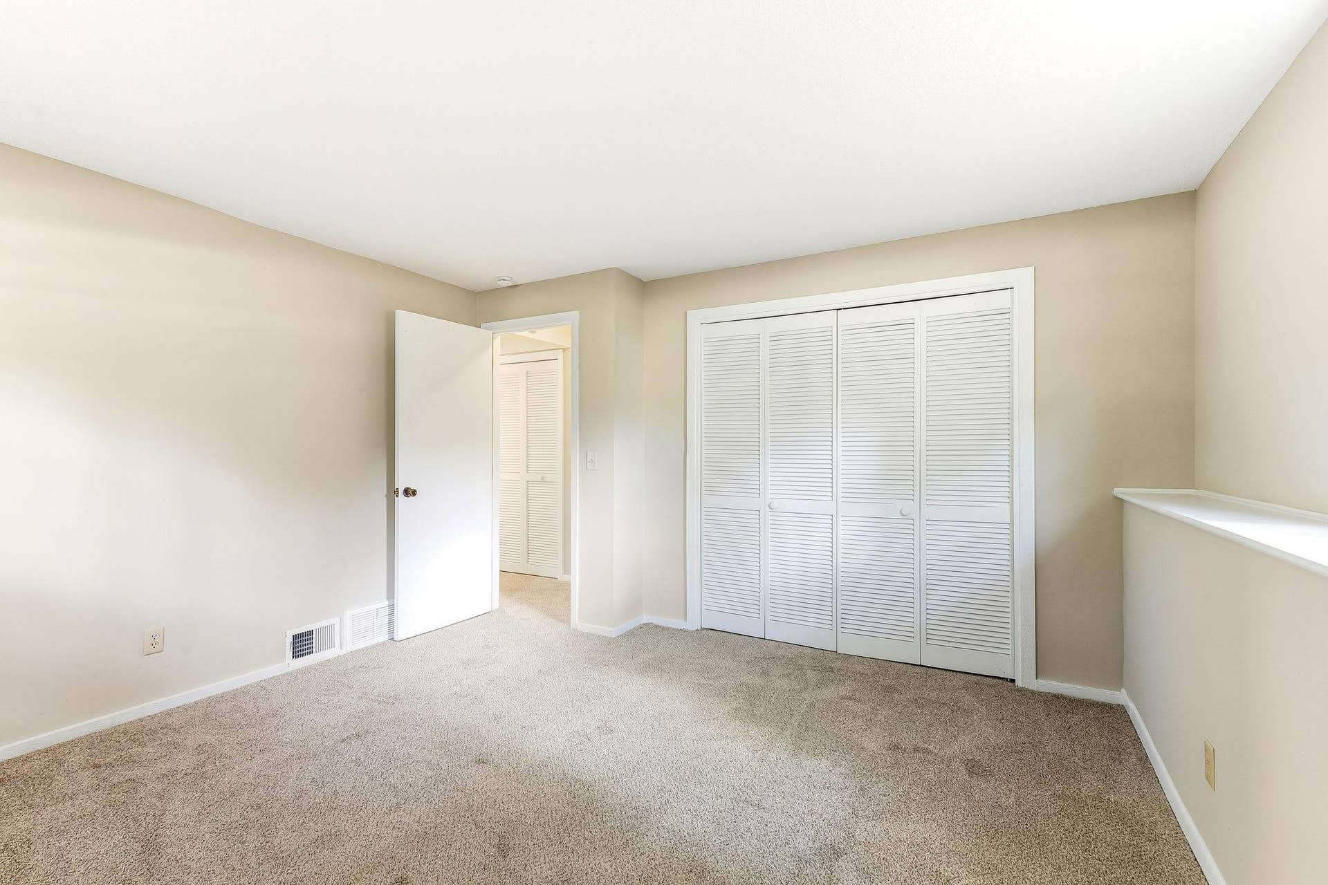 13205 W Manor Boulevard, Burnsville, MN 55337 13205 W Manor Boulevard, Burnsville, MN 55337