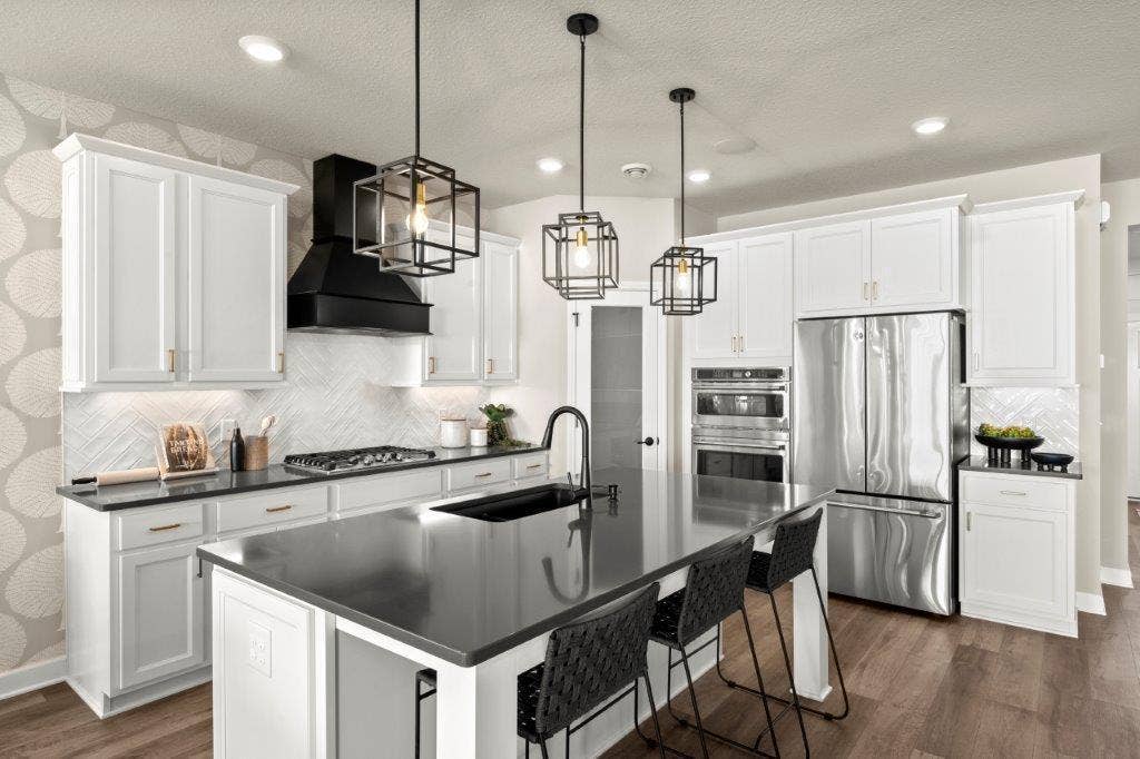 Huge Kitchen Island! Quartz Counterops!