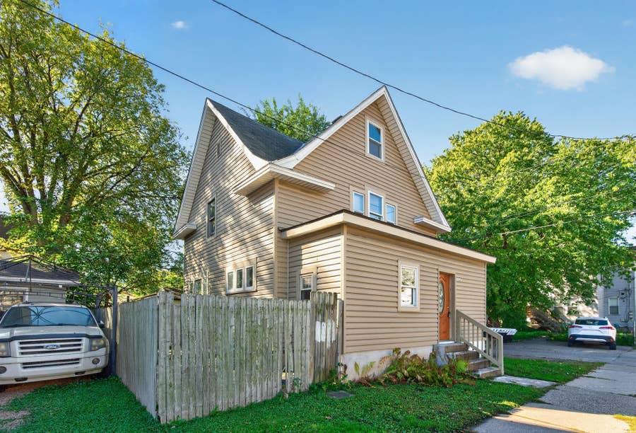 Property photo for 115 E 35th Street, Minneapolis, MN