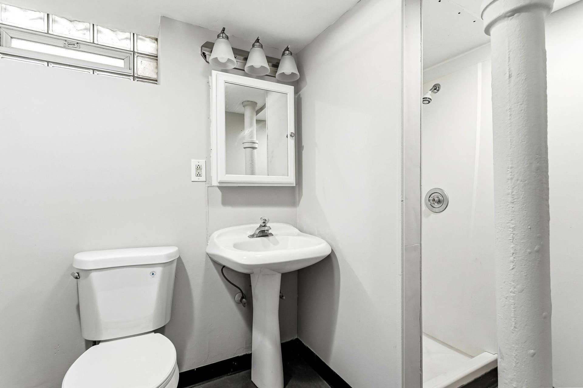3422 Emerson Avenue N, 27, Minneapolis, MN 55412 3422 Emerson Avenue N, 27, Minneapolis, MN 55412