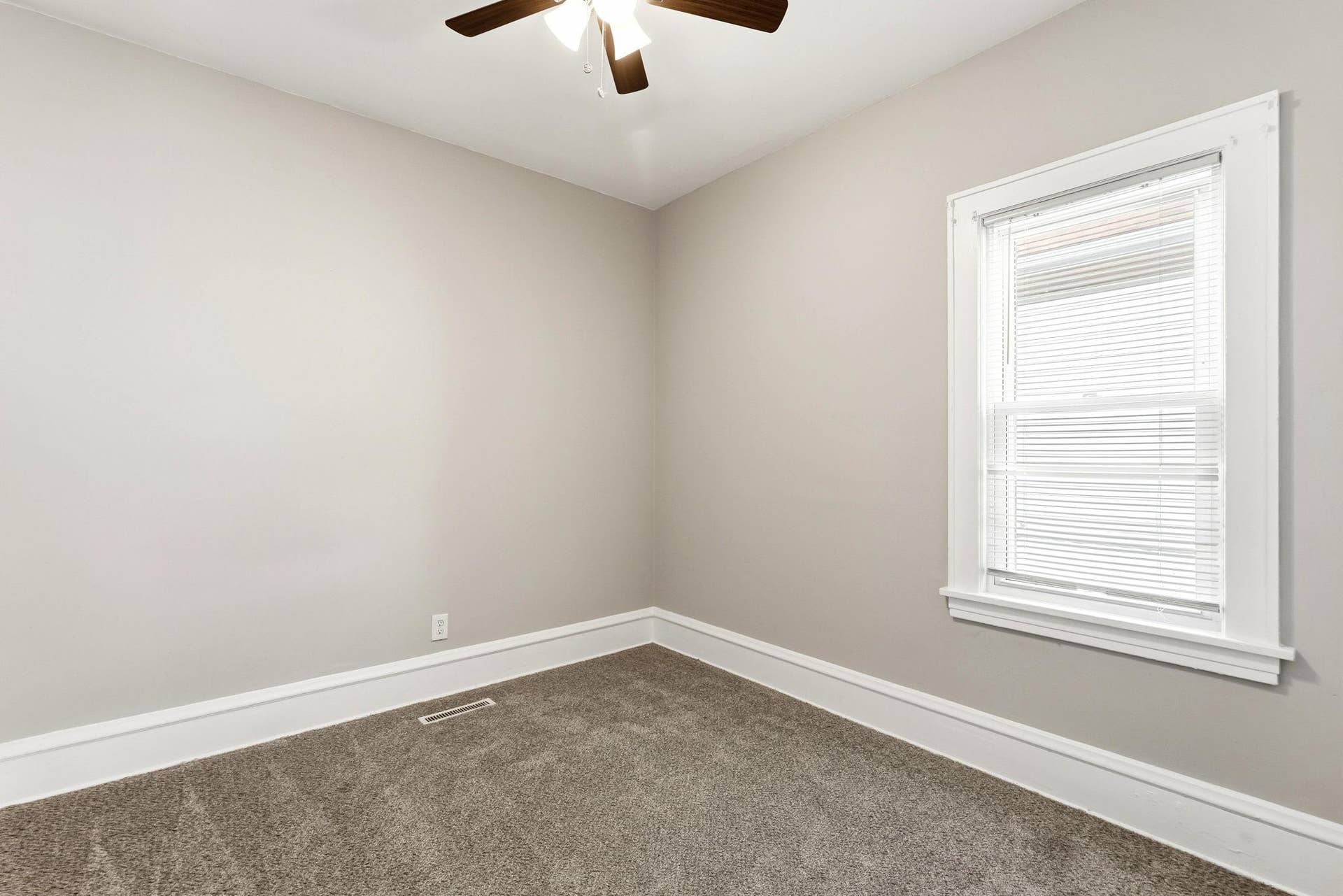3422 Emerson Avenue N, 27, Minneapolis, MN 55412 3422 Emerson Avenue N, 27, Minneapolis, MN 55412