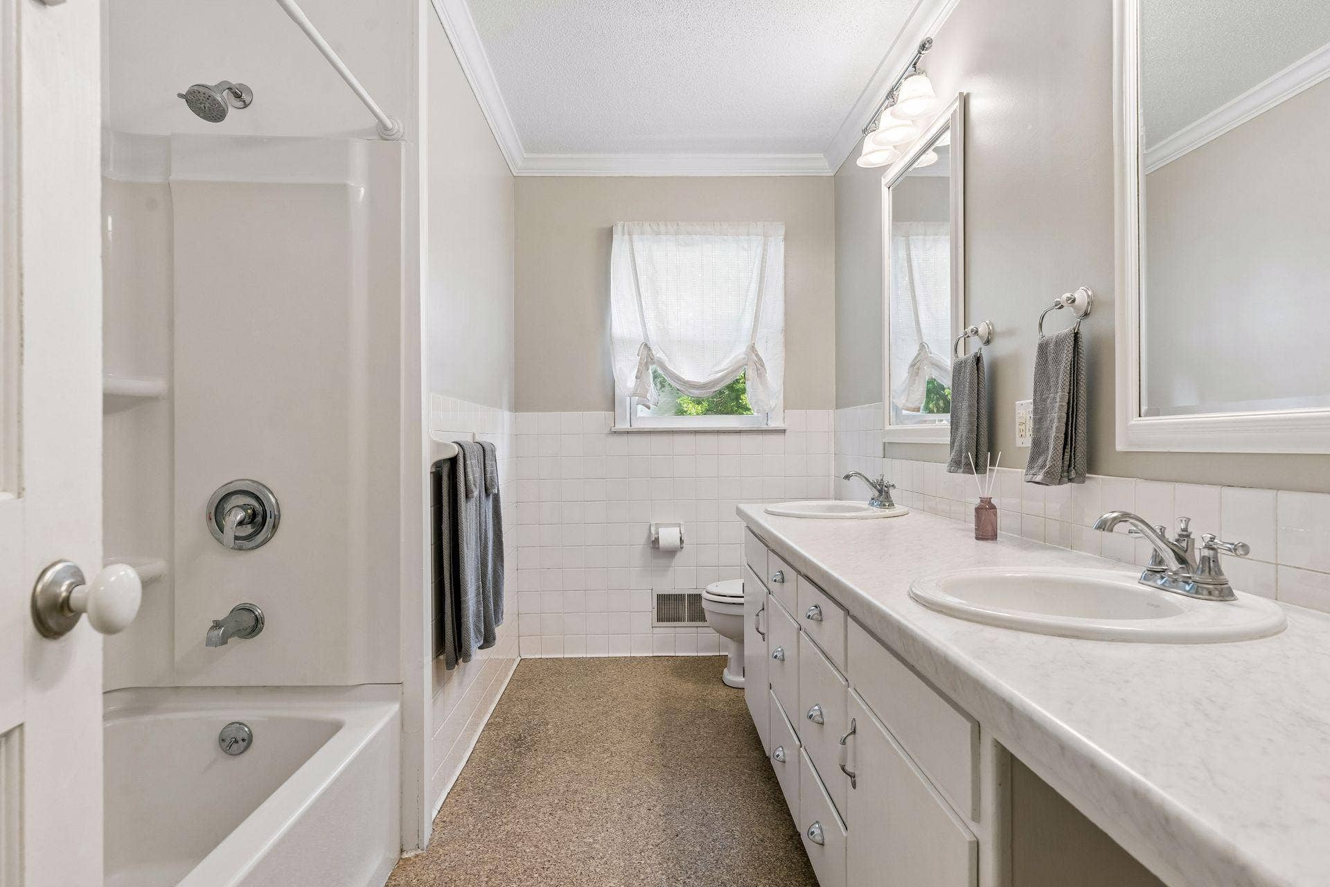 3308 173rd Lane NW, Andover, MN 55304 Full Bathroom has been freshly painted