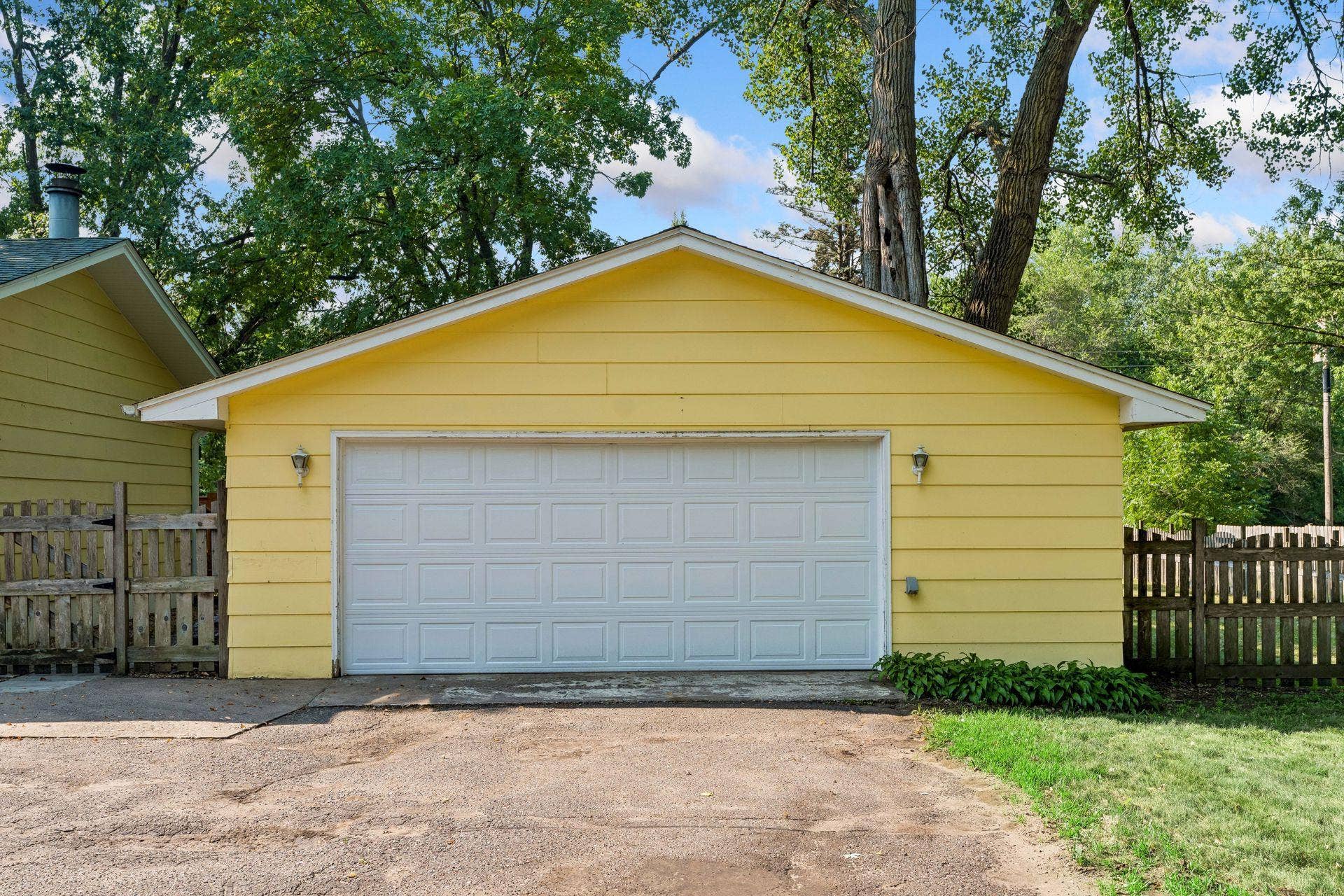 3308 173rd Lane NW, Andover, MN 55304 2.5 Stall Garage