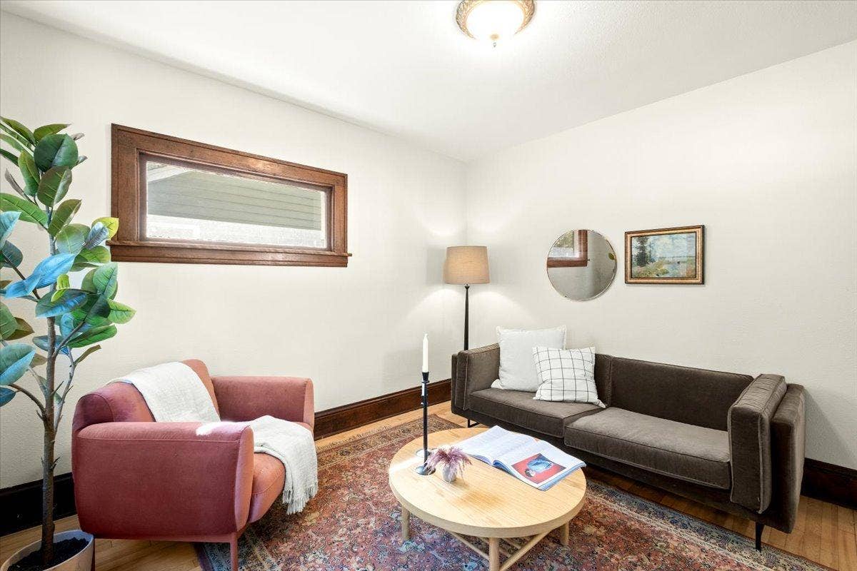 3140 40th Avenue S, 15, Minneapolis, MN 55406 Natural Woodwork and Hardwood Floors