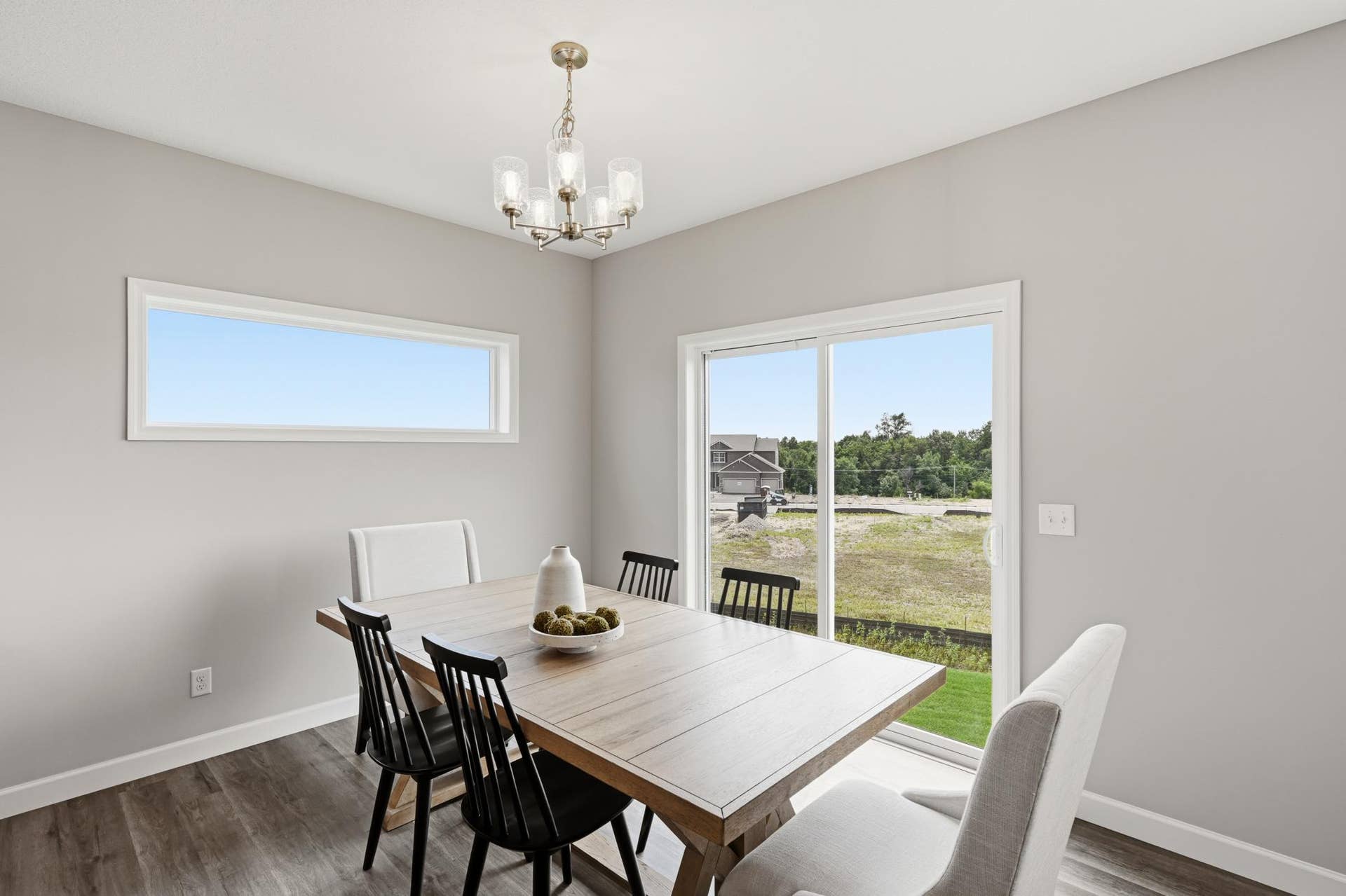 937 Kepler Avenue NE, Hanover, MN 55341 Dining - The Madison at 937 Kepler Ave NE in Oakview Ridge!