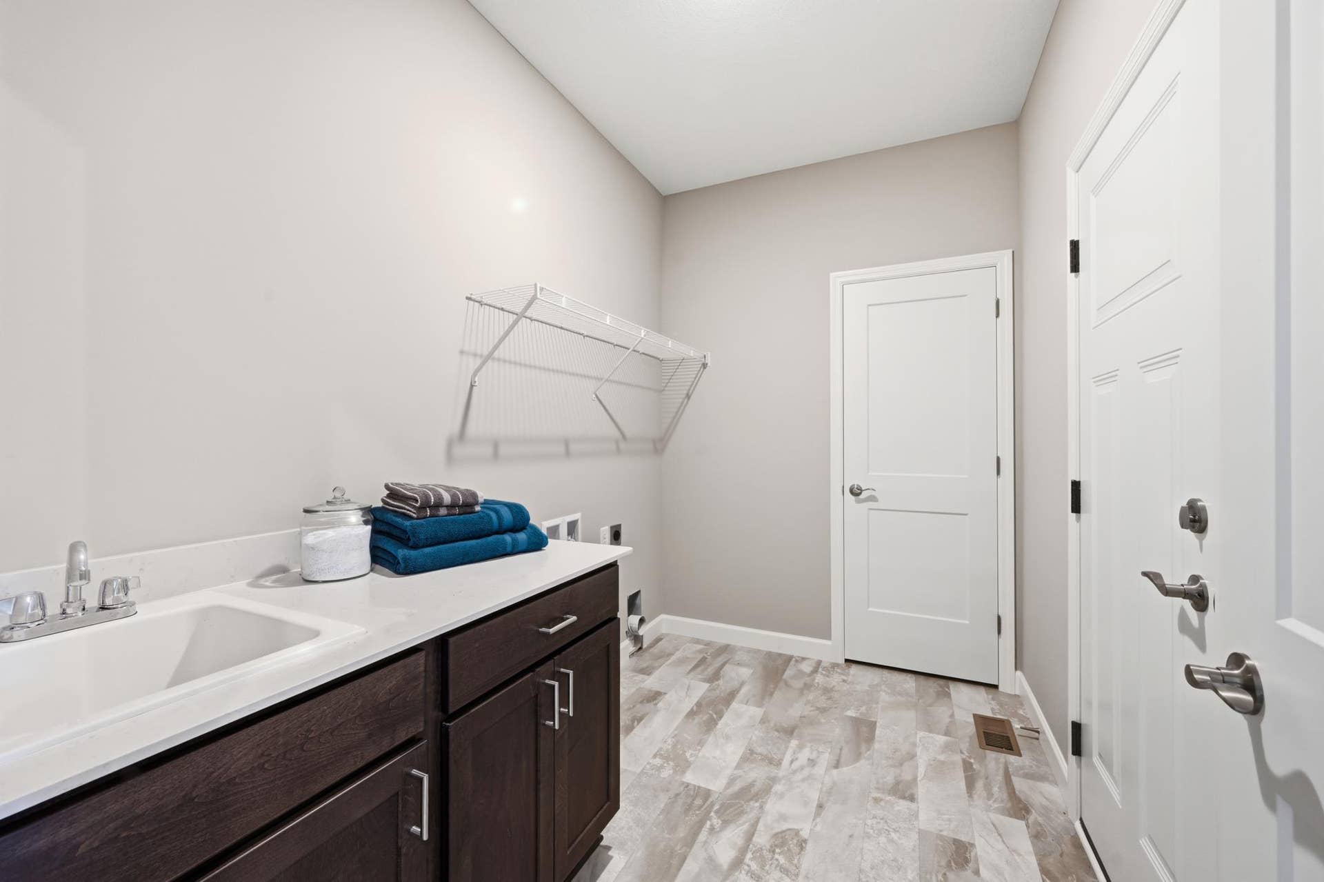 937 Kepler Avenue NE, Hanover, MN 55341 Laundry - The Madison at 937 Kepler Ave NE in Oakview Ridge!