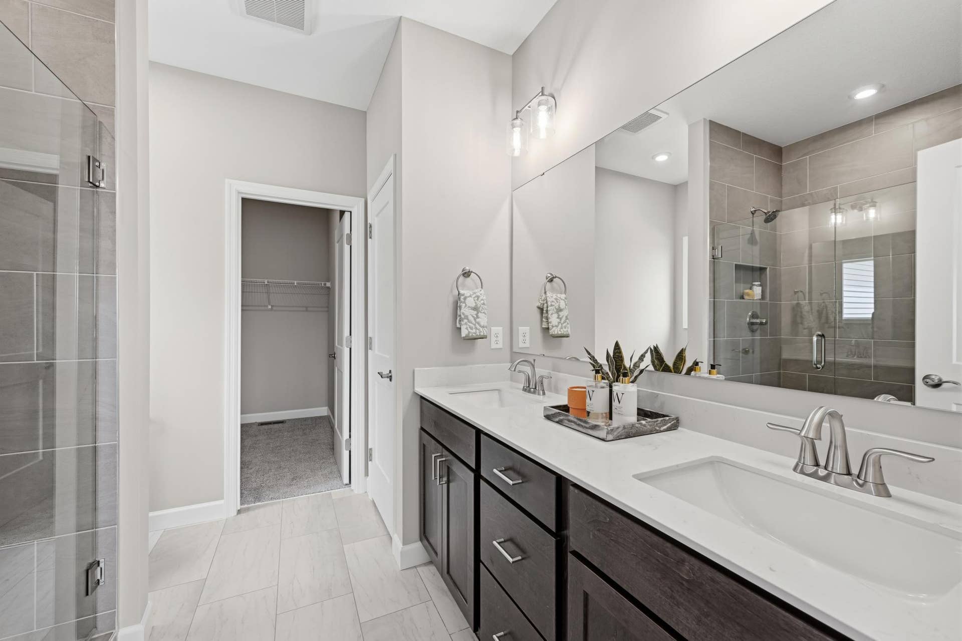 937 Kepler Avenue NE, Hanover, MN 55341 Primary Suite - The Madison at 937 Kepler Ave NE in Oakview Ridge!