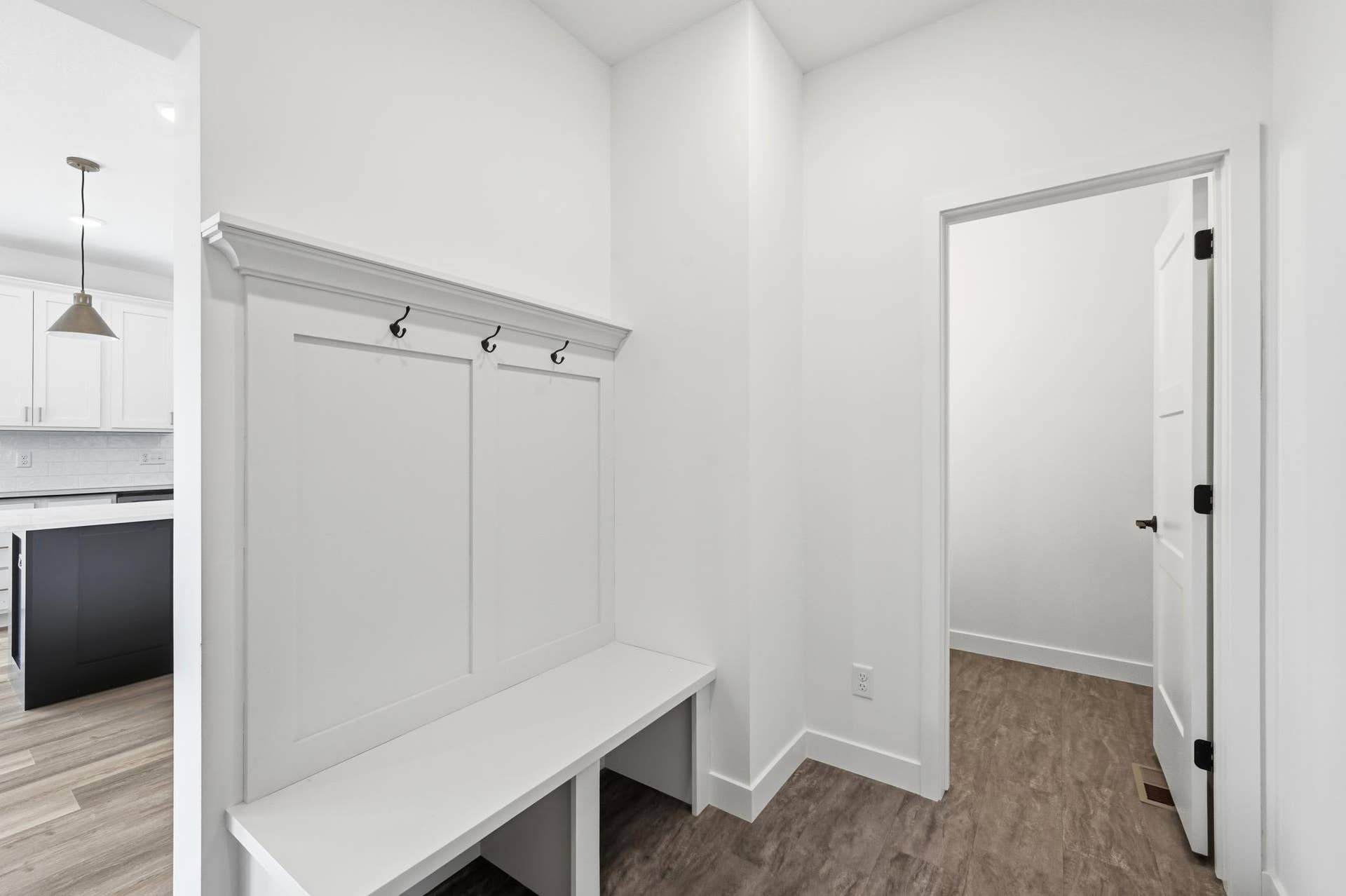 819 Walnut Grove Lane, Hanover, MN 55341 Mudroom - The Brookview at 819 Walnut Grove Lane in Oakview Ridge!