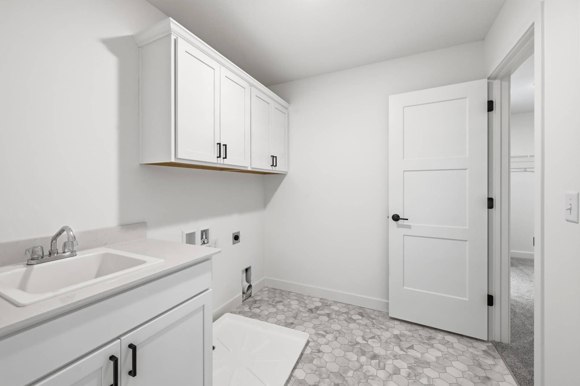 819 Walnut Grove Lane, Hanover, MN 55341 Laundry - The Brookview at 819 Walnut Grove Lane in Oakview Ridge!