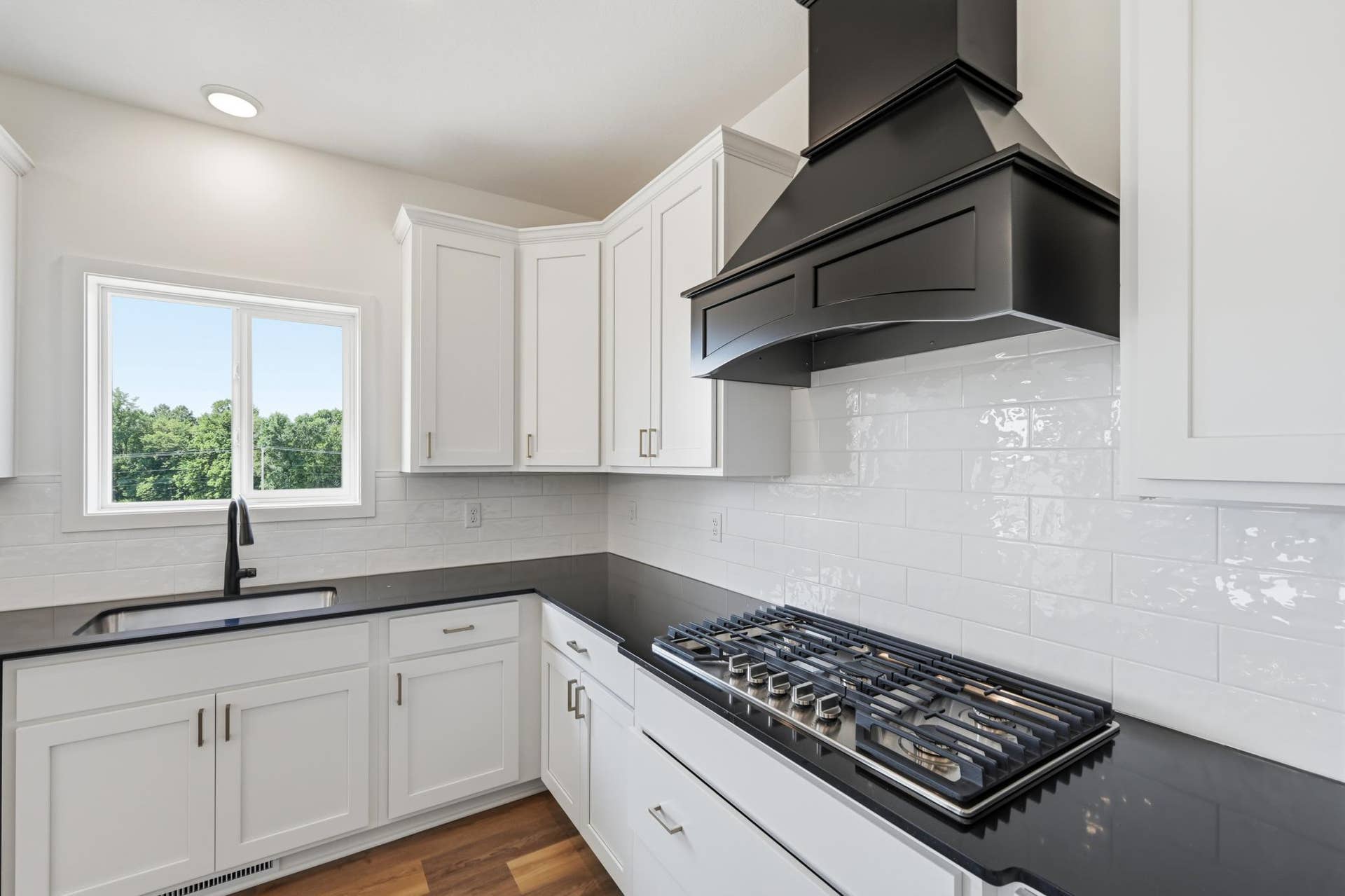 819 Walnut Grove Lane, Hanover, MN 55341 Kitchen - The Brookview at 819 Walnut Grove Lane in Oakview Ridge!