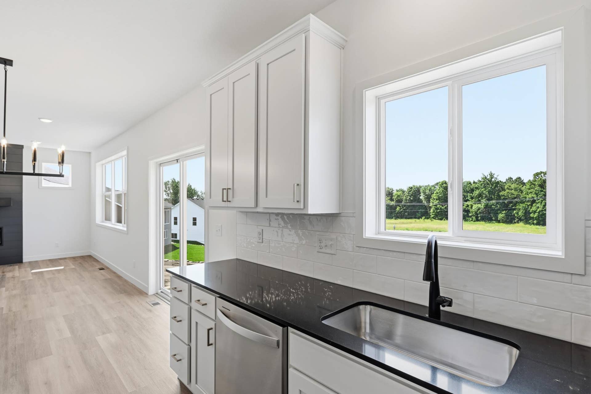 819 Walnut Grove Lane, Hanover, MN 55341 Kitchen - The Brookview at 819 Walnut Grove Lane in Oakview Ridge!