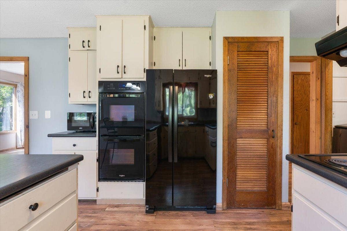 1614 12th Avenue SE, Saint Cloud, MN 56304 04-DSC05561.jpg