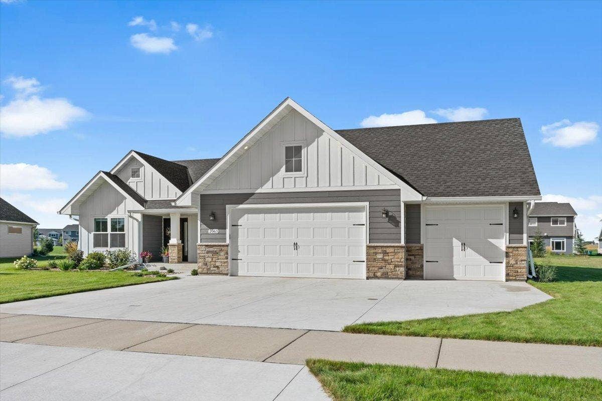 2063 Sandstone Loop N, Sartell, MN 56377 2063 Sandstone Loop N, Sartell, MN 56377