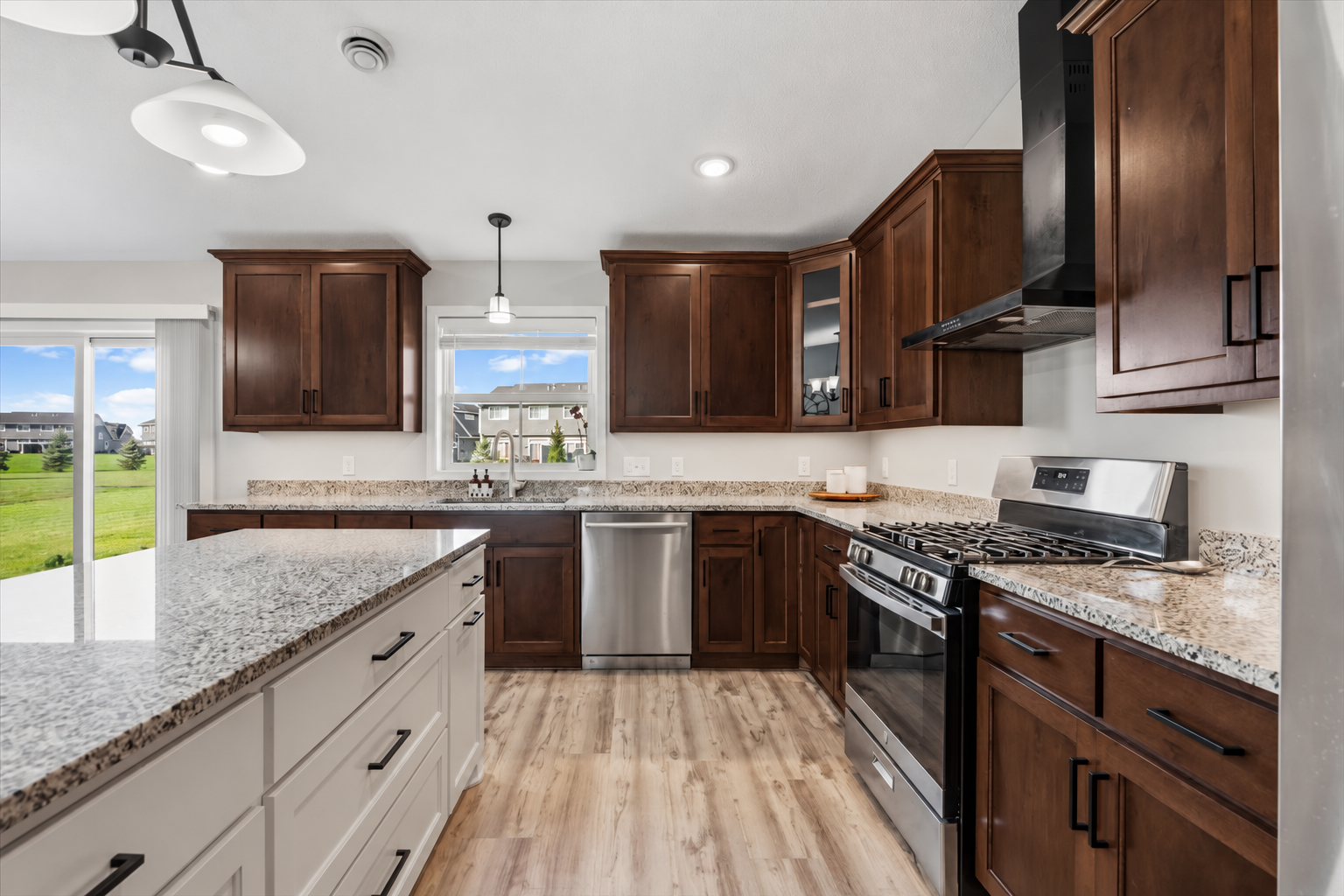 2063 Sandstone Loop N, Sartell, MN 56377 Abundant storage and natural light