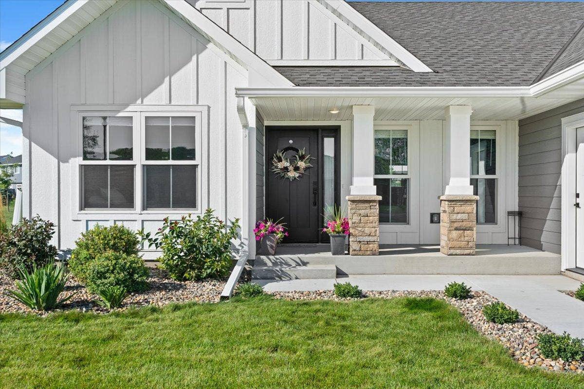 2063 Sandstone Loop N, Sartell, MN 56377 Great curb appeal