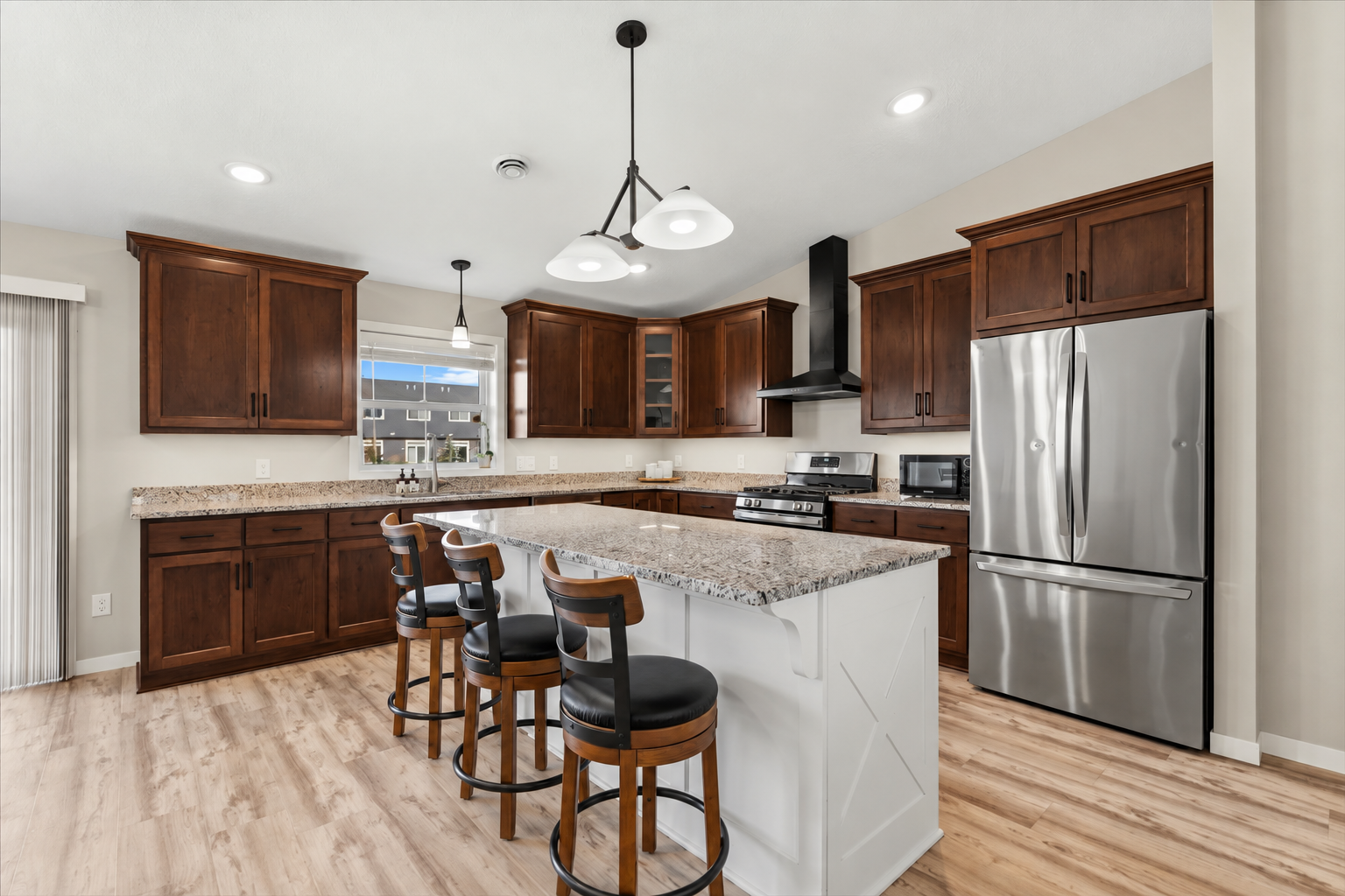 2063 Sandstone Loop N, Sartell, MN 56377 Vast kitchen