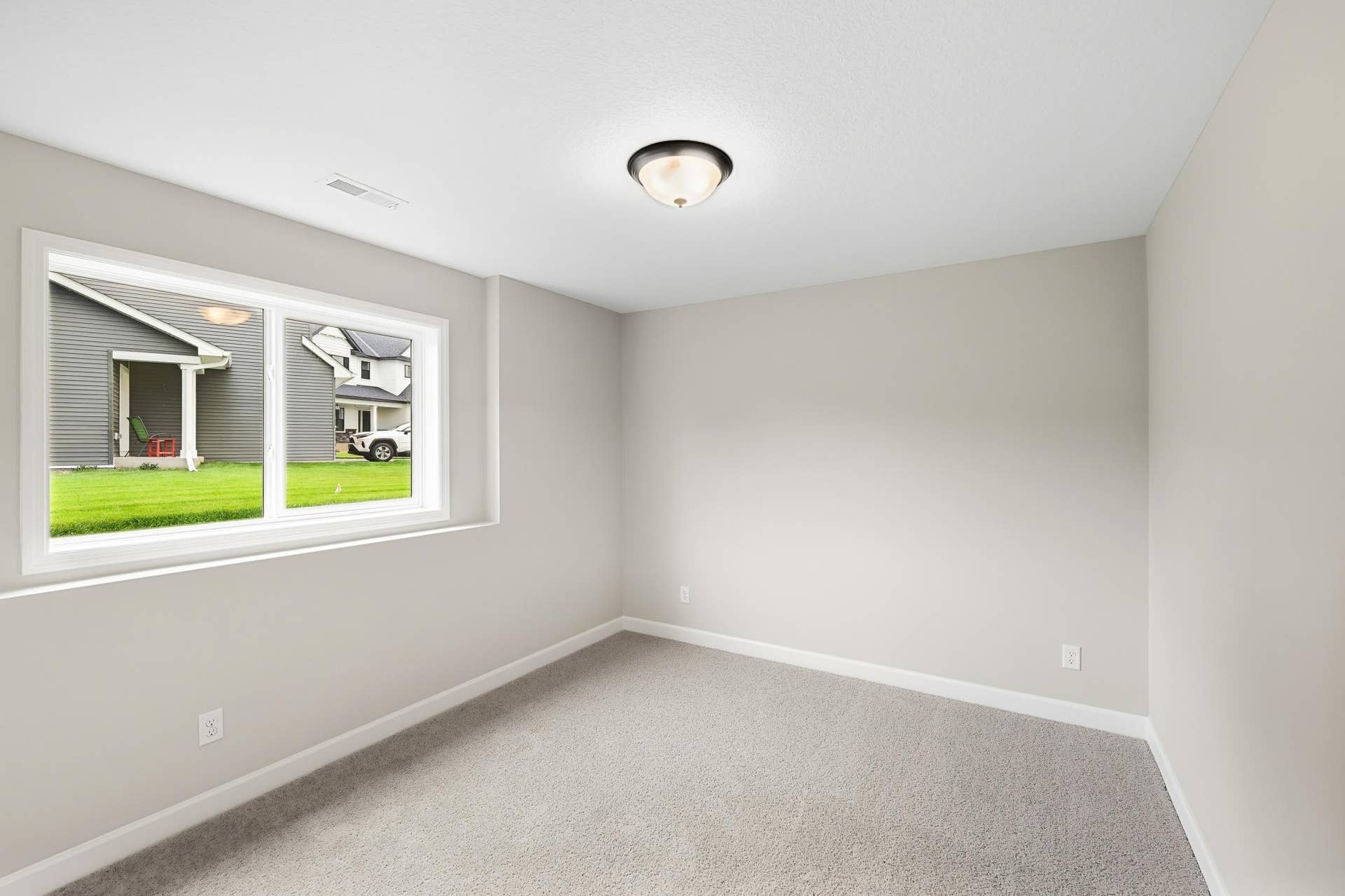 Finished Lookout Lower Level Bedroom 4 - The Crestview at 810 Walnut Ct in Oakview Ridge!