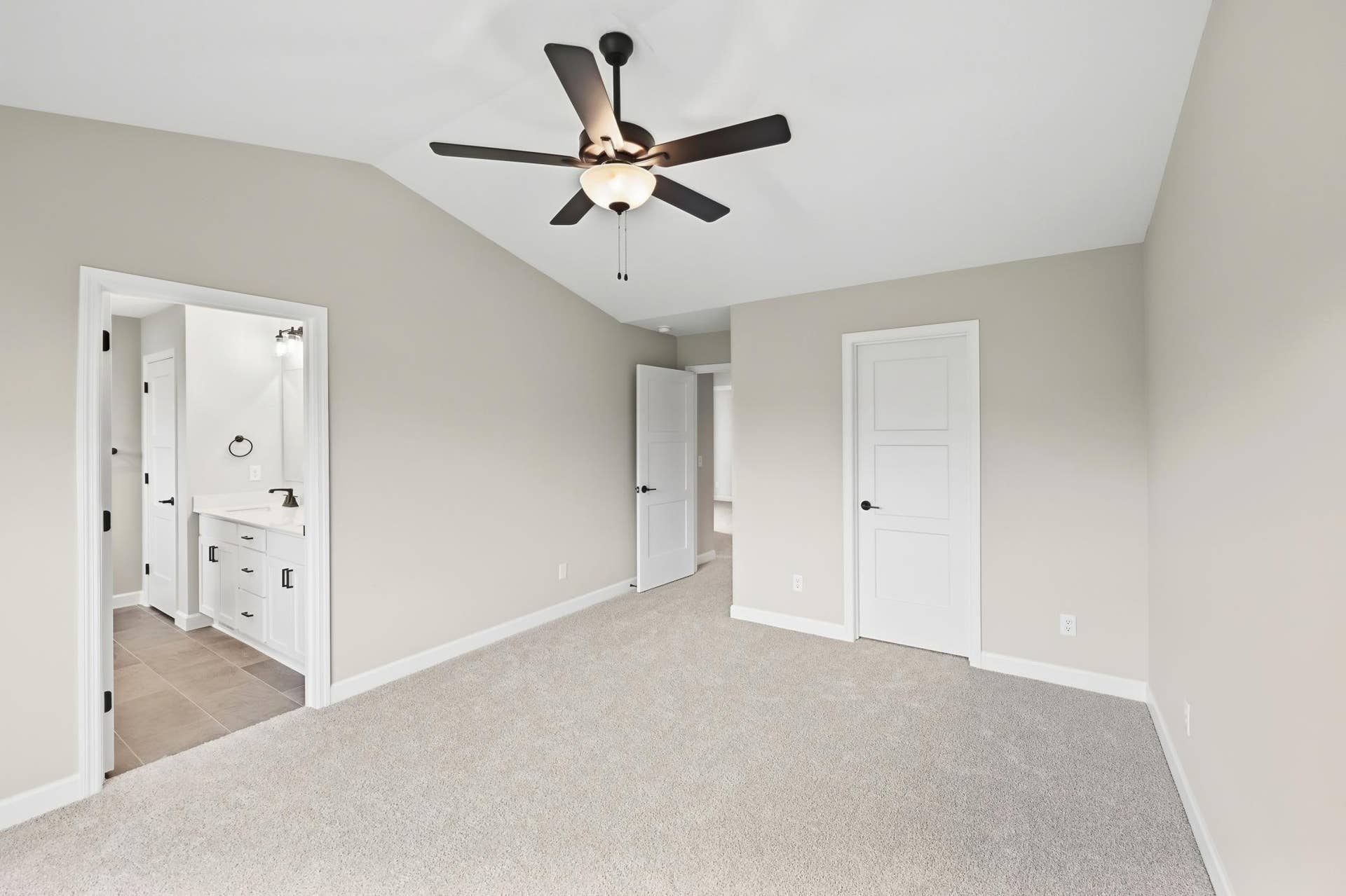 Primary Suite - The Crestview at 810 Walnut Ct in Oakview Ridge!