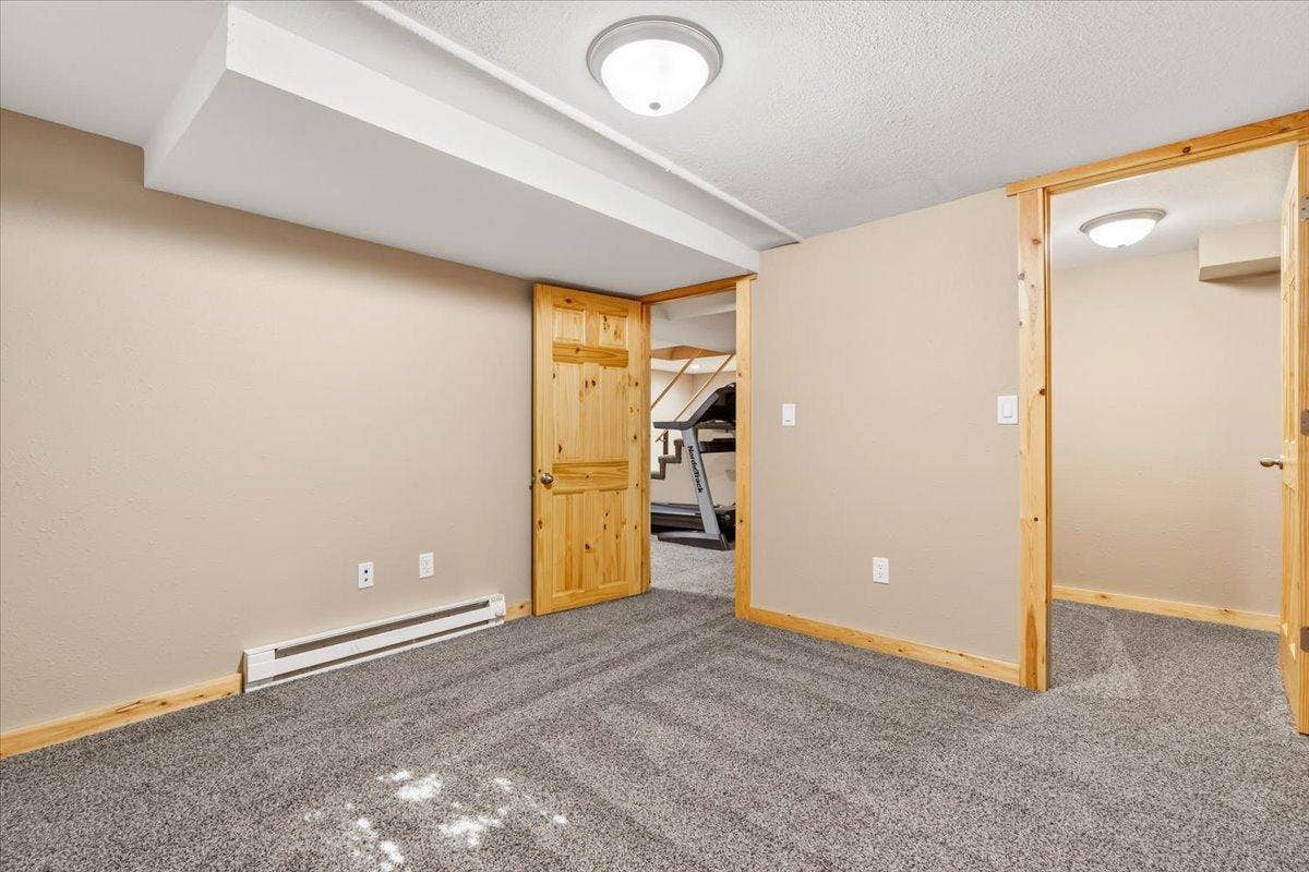 1284 12th Avenue N, Saint Cloud, MN 56303 Lower level bedroom w/walk-in